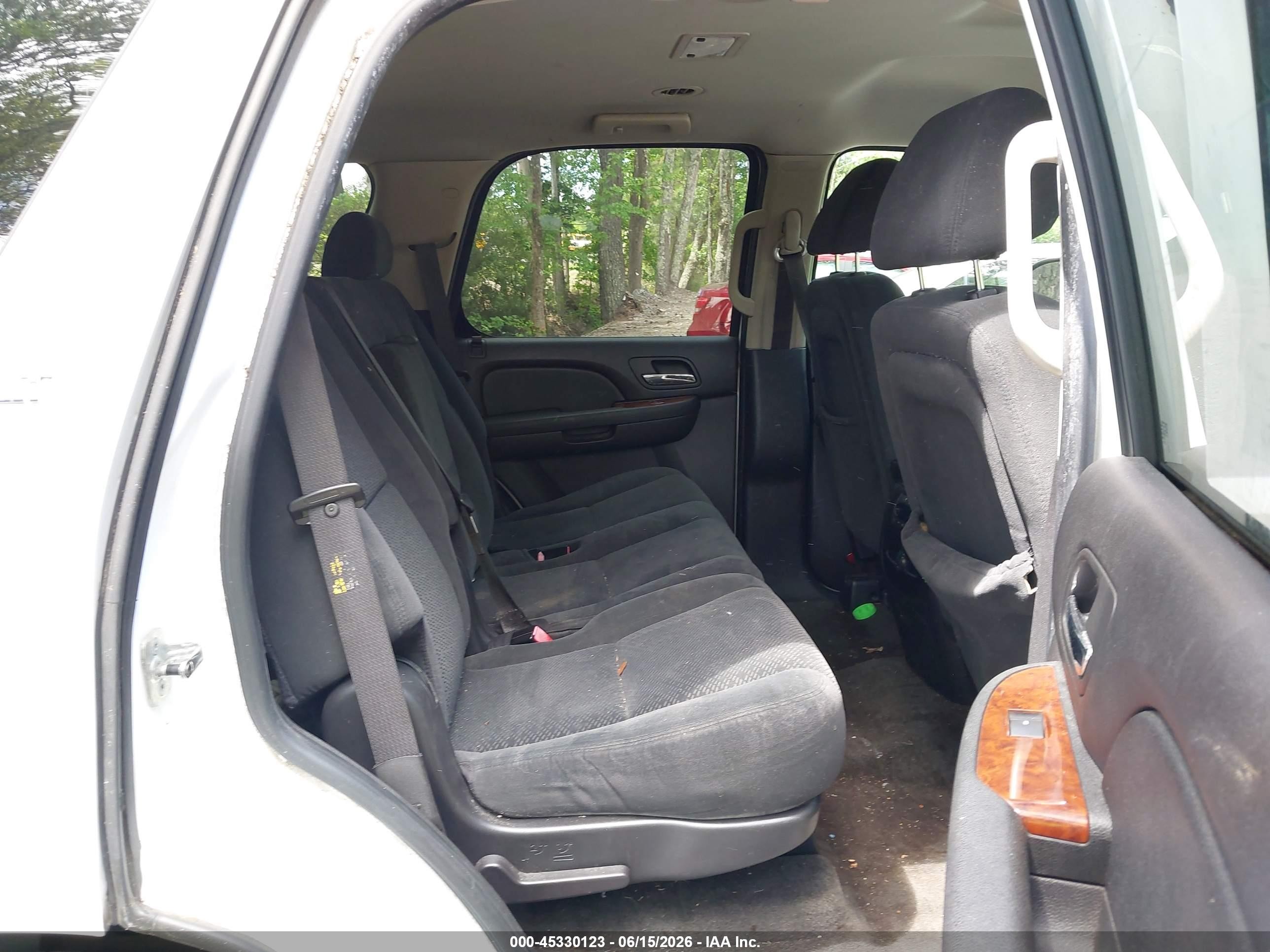 2007 Chevrolet Tahoe Lt Белый vin: 1GNFC13J97R178563