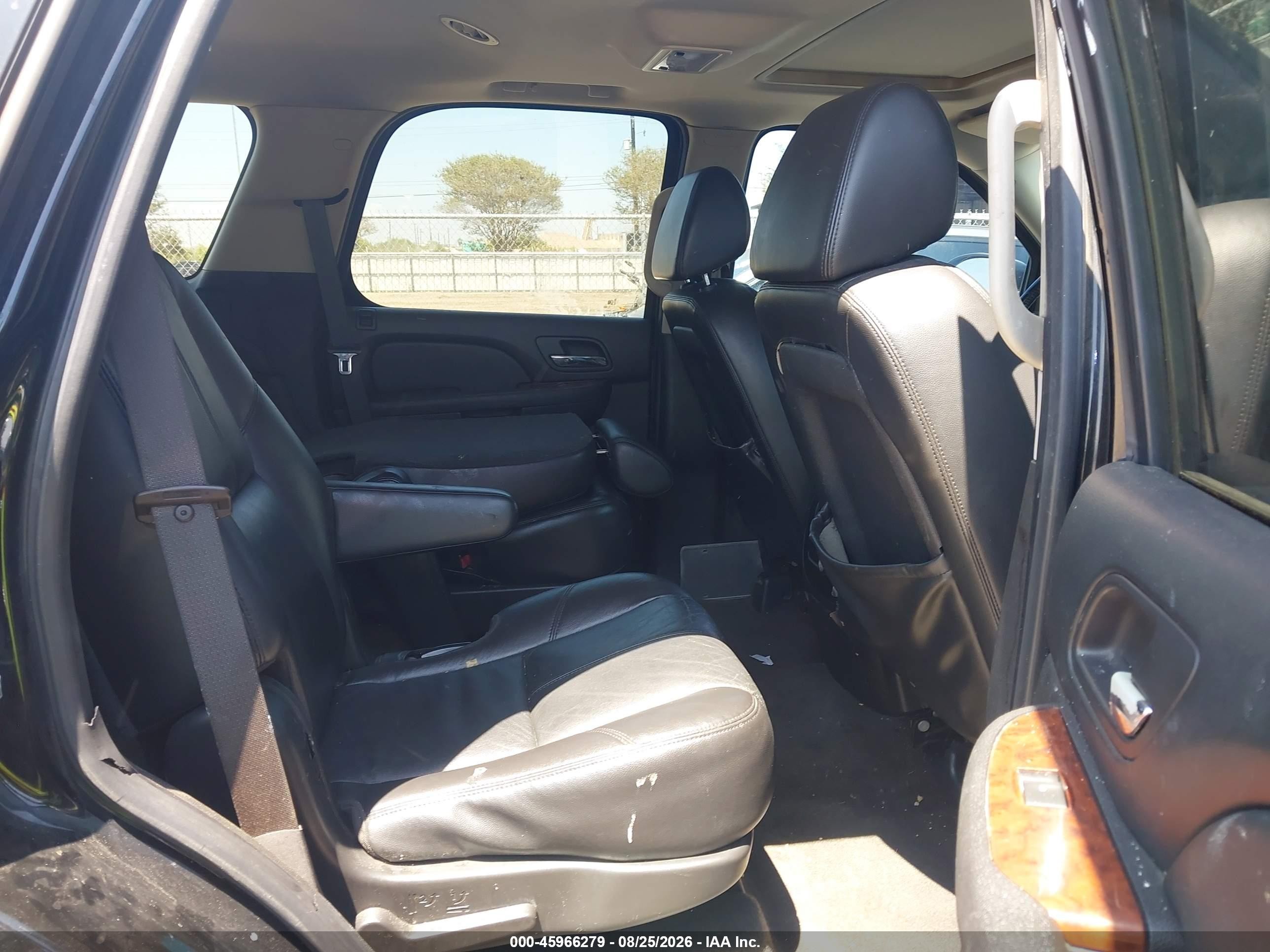 2008 Chevrolet Tahoe Lt Black vin: 1GNFC13J98R174014