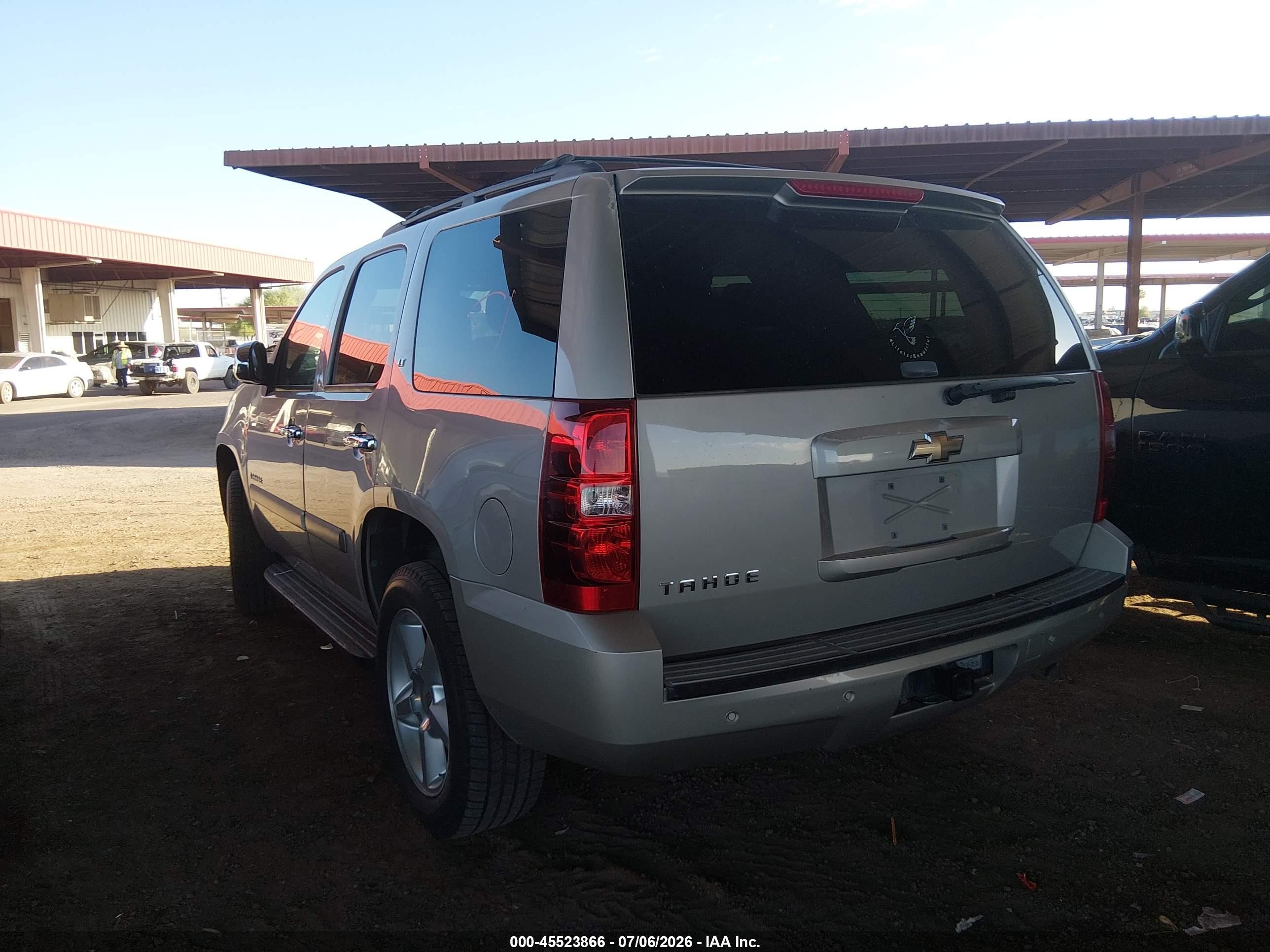 2008 Chevrolet Tahoe Lt Beige vin: 1GNFC13JX8J180368