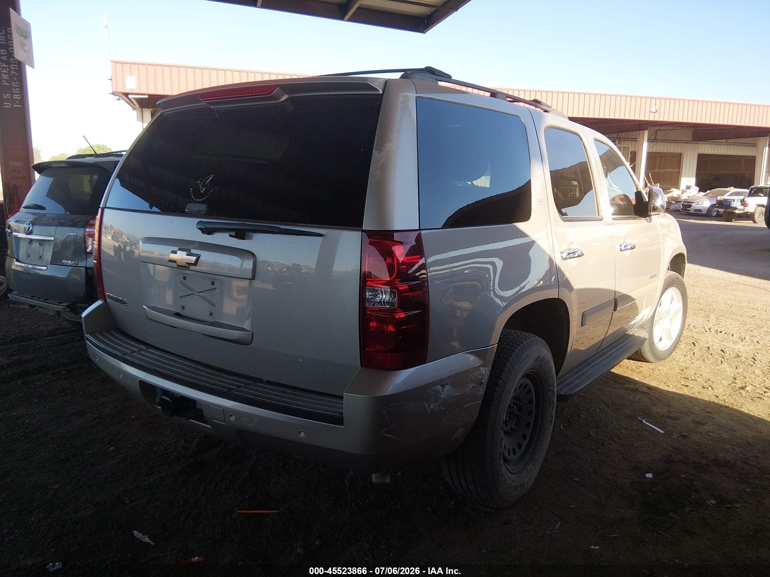 2008 Chevrolet Tahoe Lt Beige vin: 1GNFC13JX8J180368