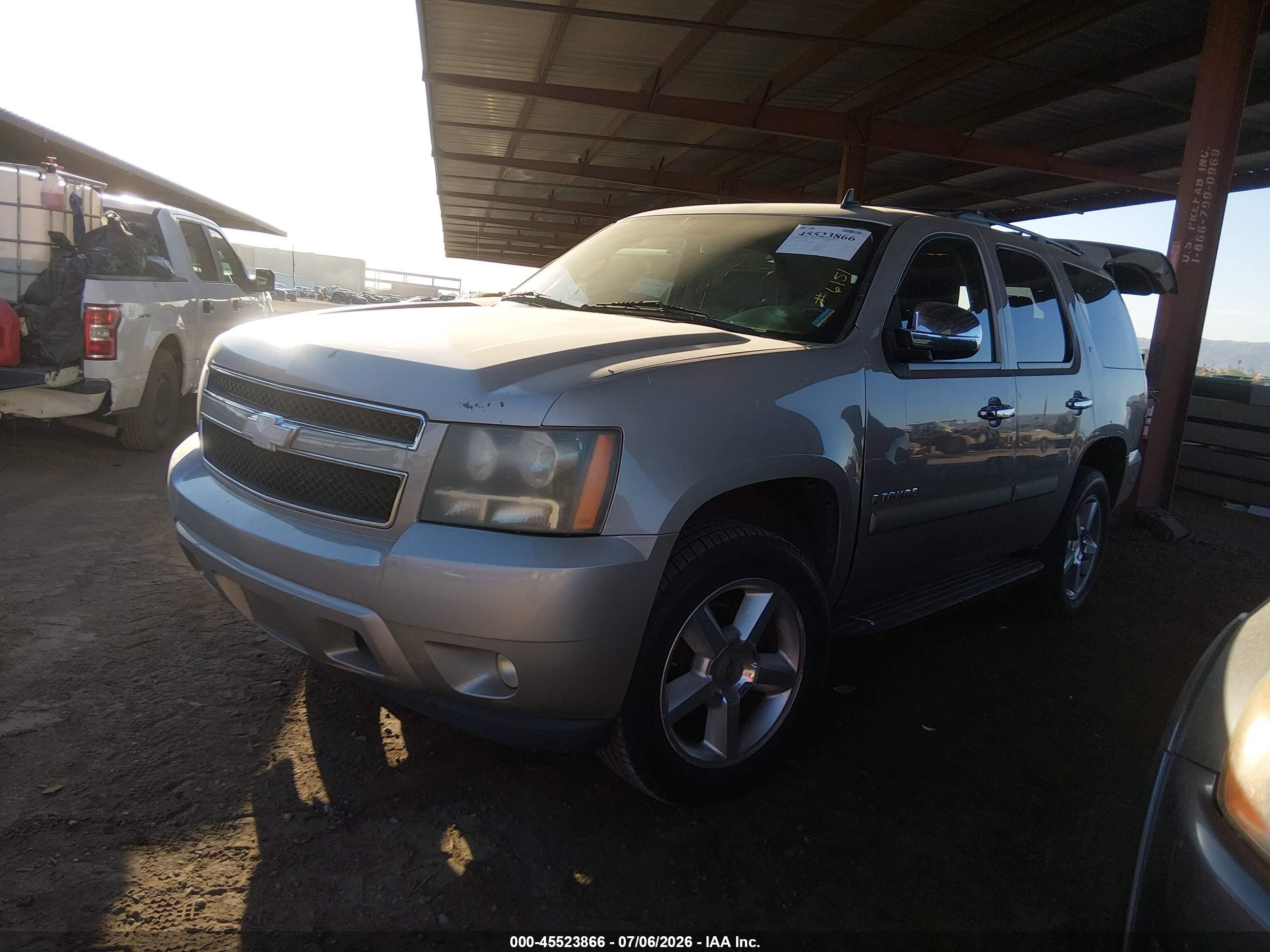 2008 Chevrolet Tahoe Lt Beige vin: 1GNFC13JX8J180368