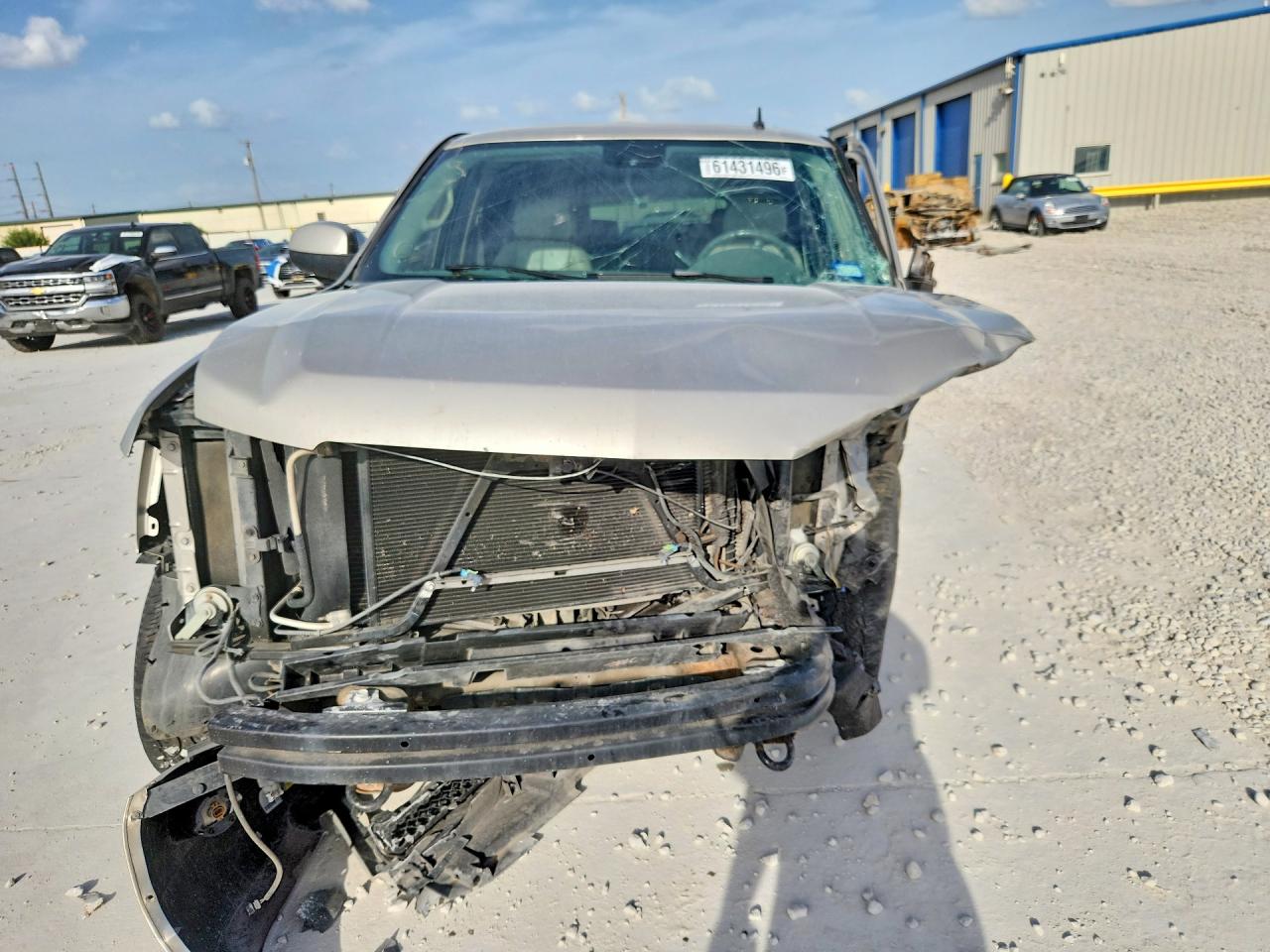 2007 Chevrolet Suburban C1500 Gold vin: 1GNFC16007J237985