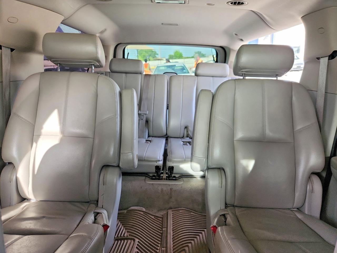 2007 Chevrolet Suburban C1500 Gold vin: 1GNFC16007J237985