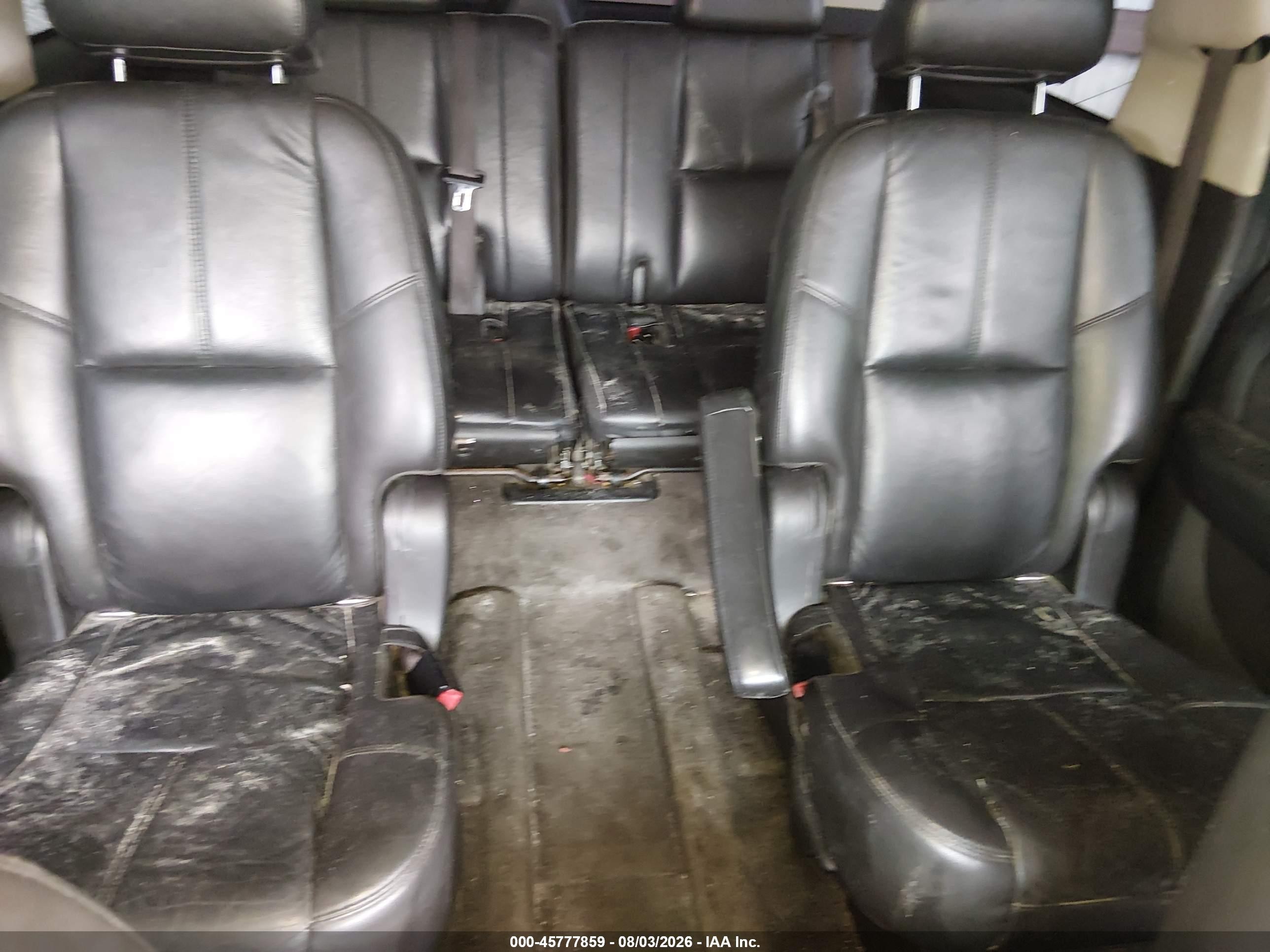 2008 Chevrolet Suburban 1500 Lt Черный vin: 1GNFC16008R211292