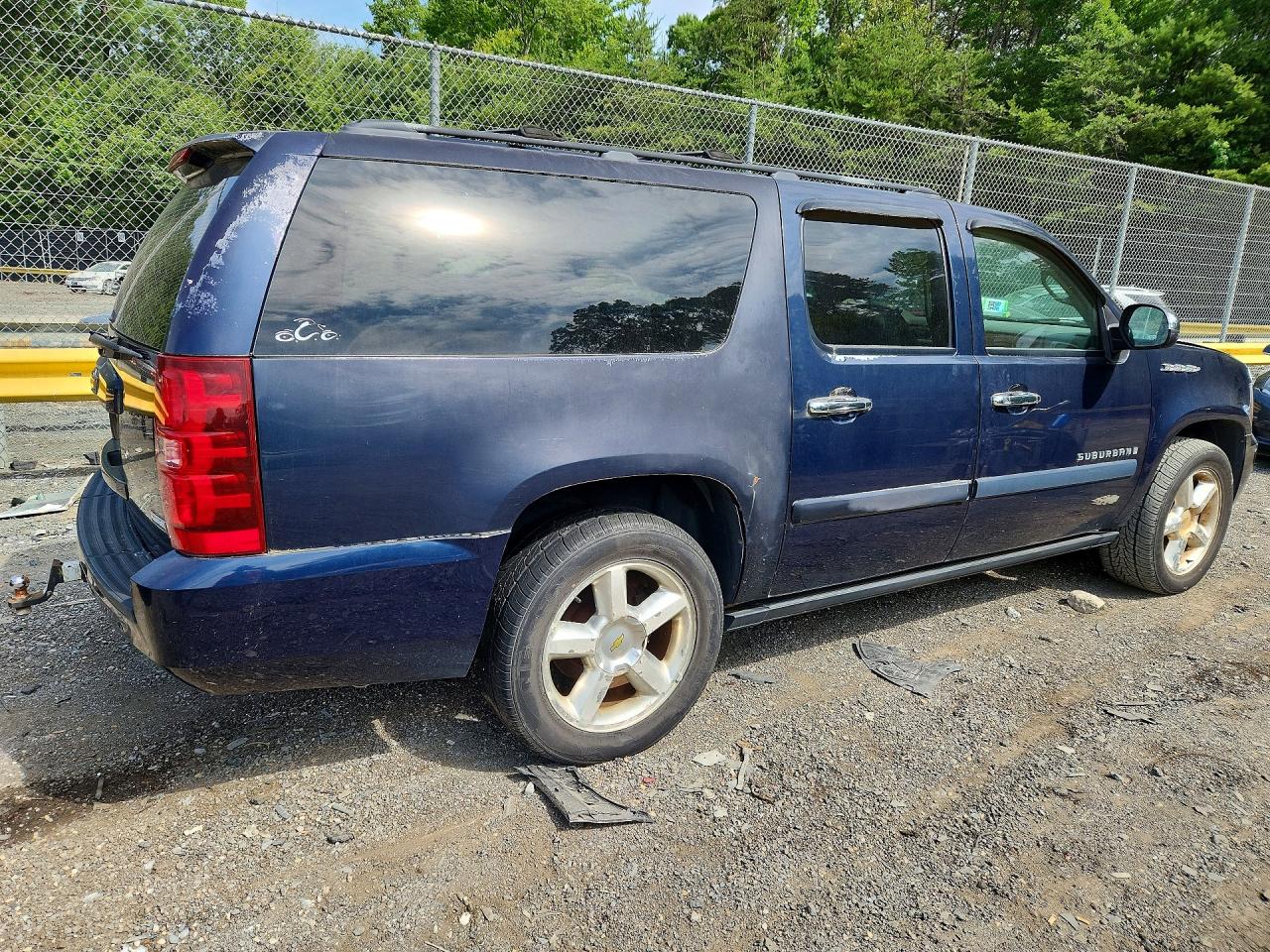 2007 Chevrolet Suburban C1500 Синий vin: 1GNFC16017J296480