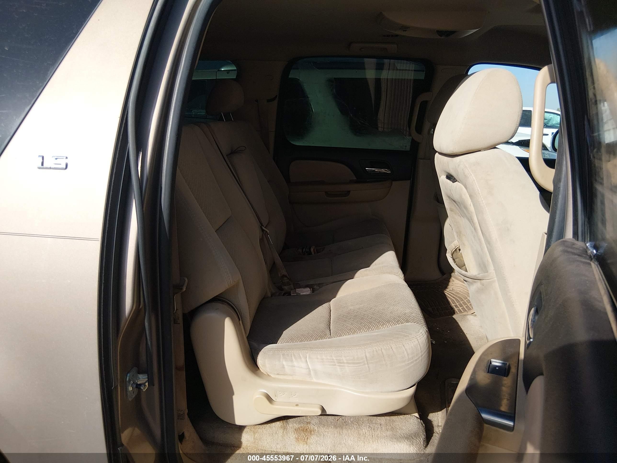 2007 Chevrolet Suburban Ls Tan vin: 1GNFC16027R212250