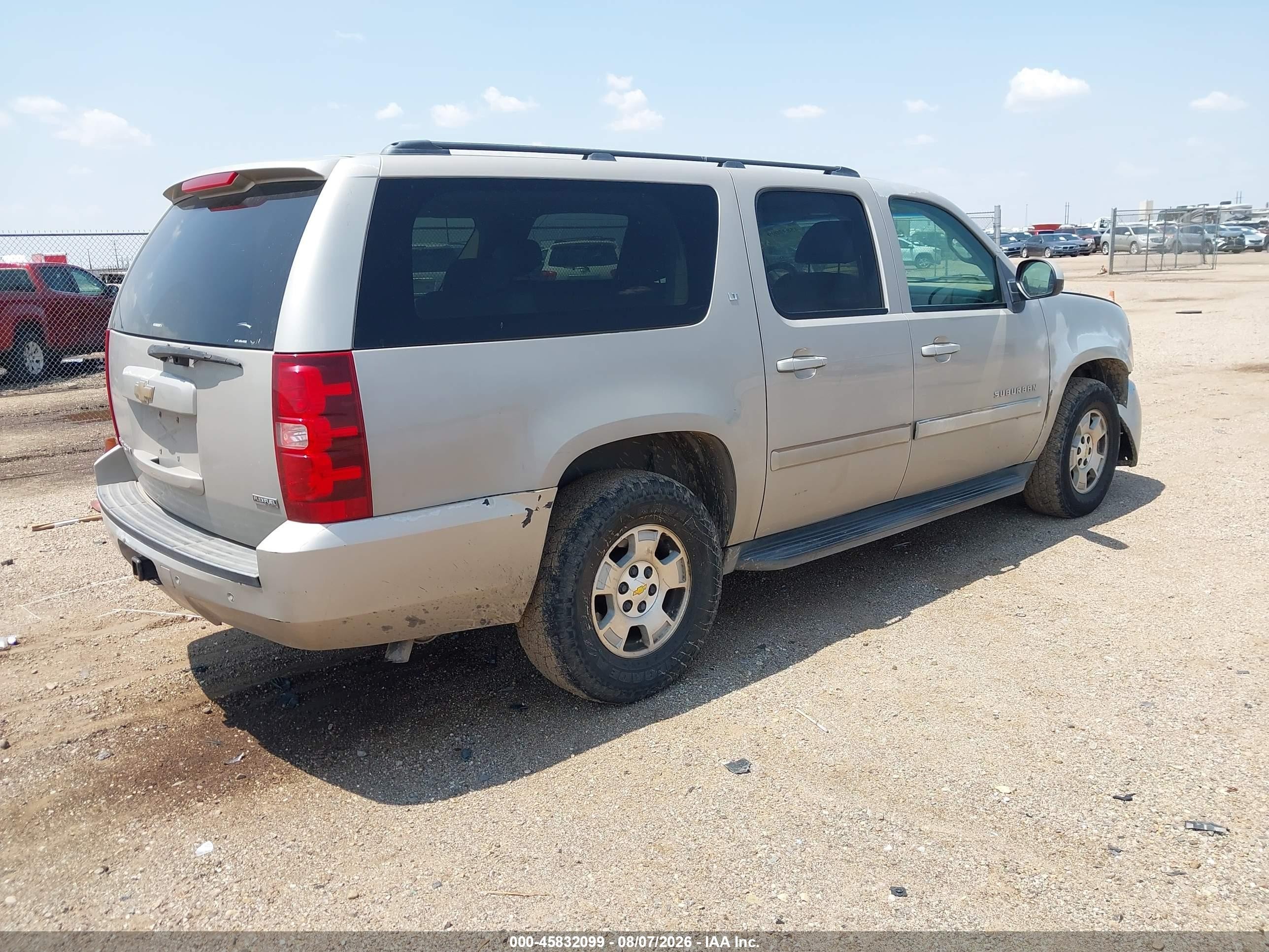 2008 Chevrolet Suburban 1500 Lt Silver vin: 1GNFC16028J122807