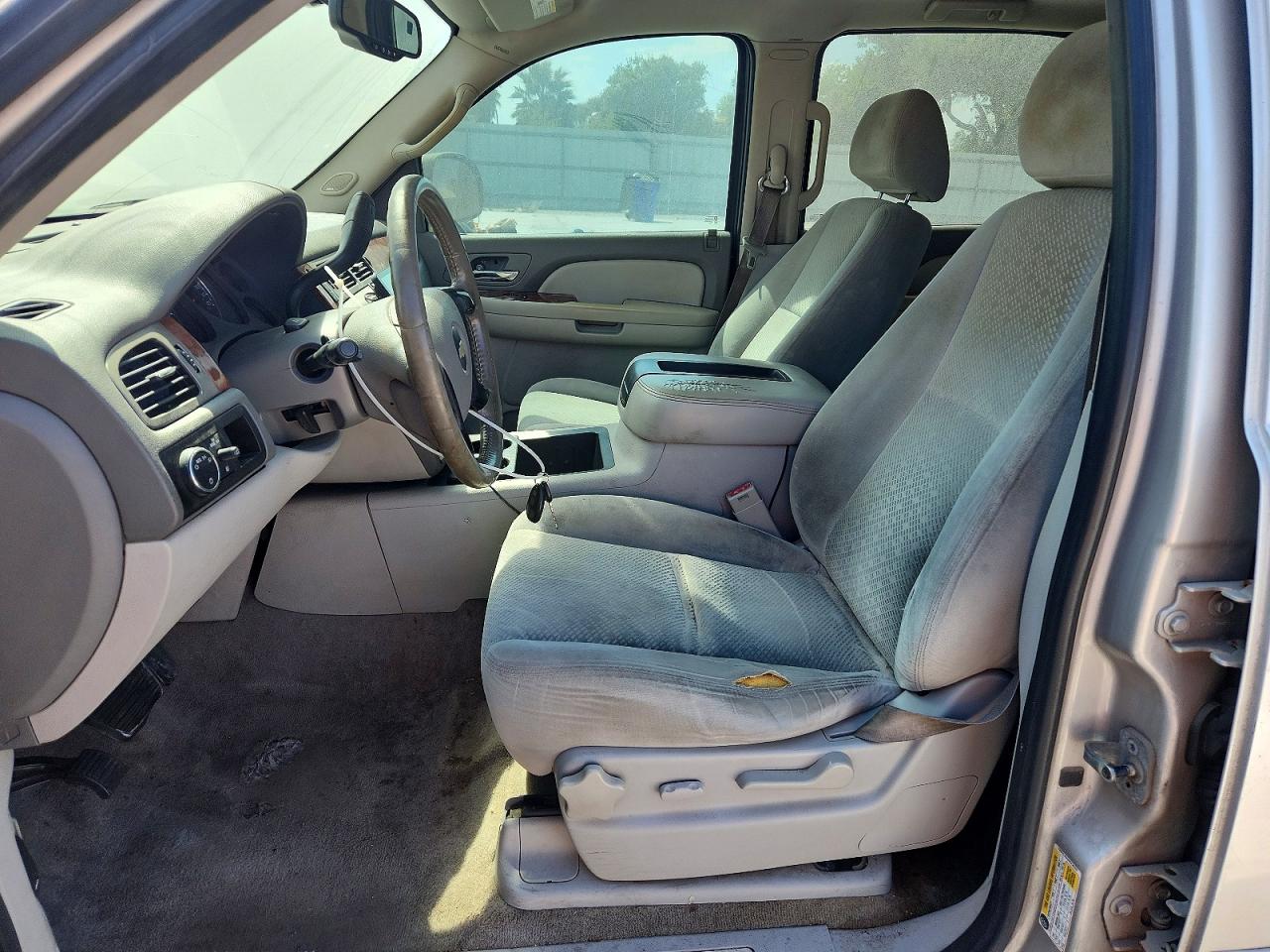 2008 Chevrolet Suburban C1500 Ls Tan vin: 1GNFC16028R236520