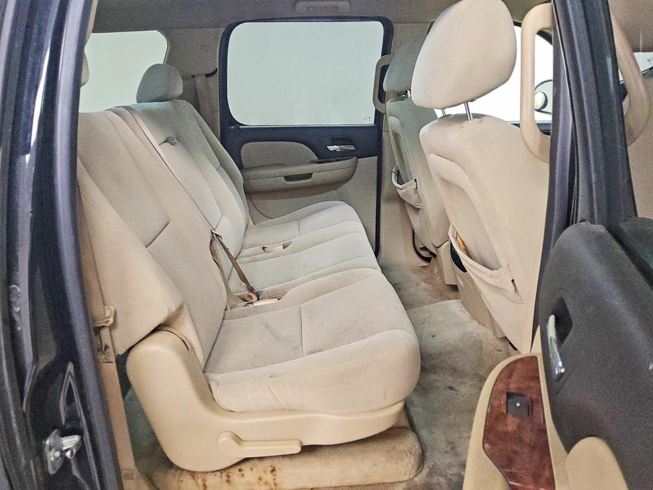 2007 Chevrolet Suburban C1500 Черный vin: 1GNFC16037R216971