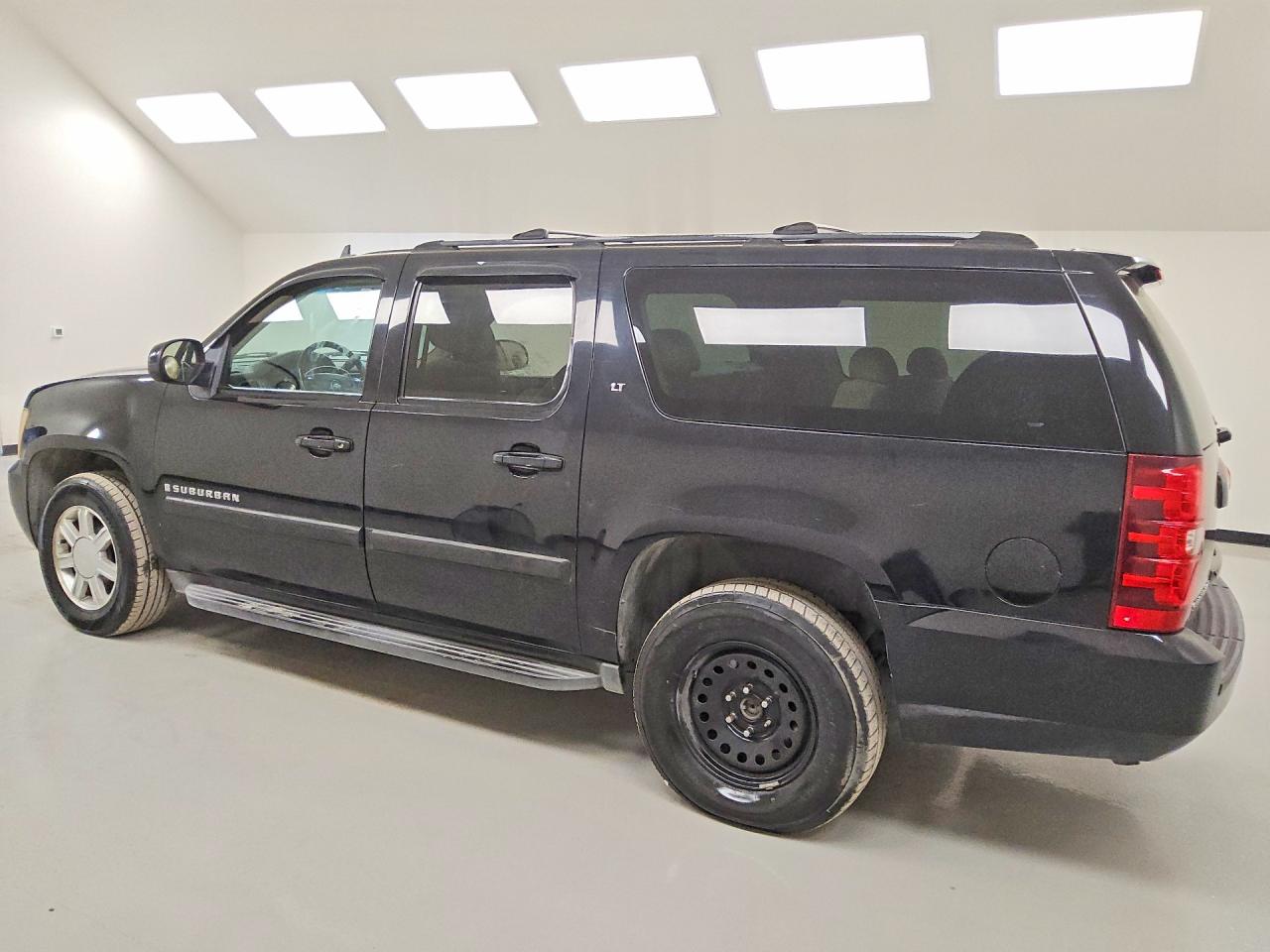 2007 Chevrolet Suburban C1500 Черный vin: 1GNFC16037R216971
