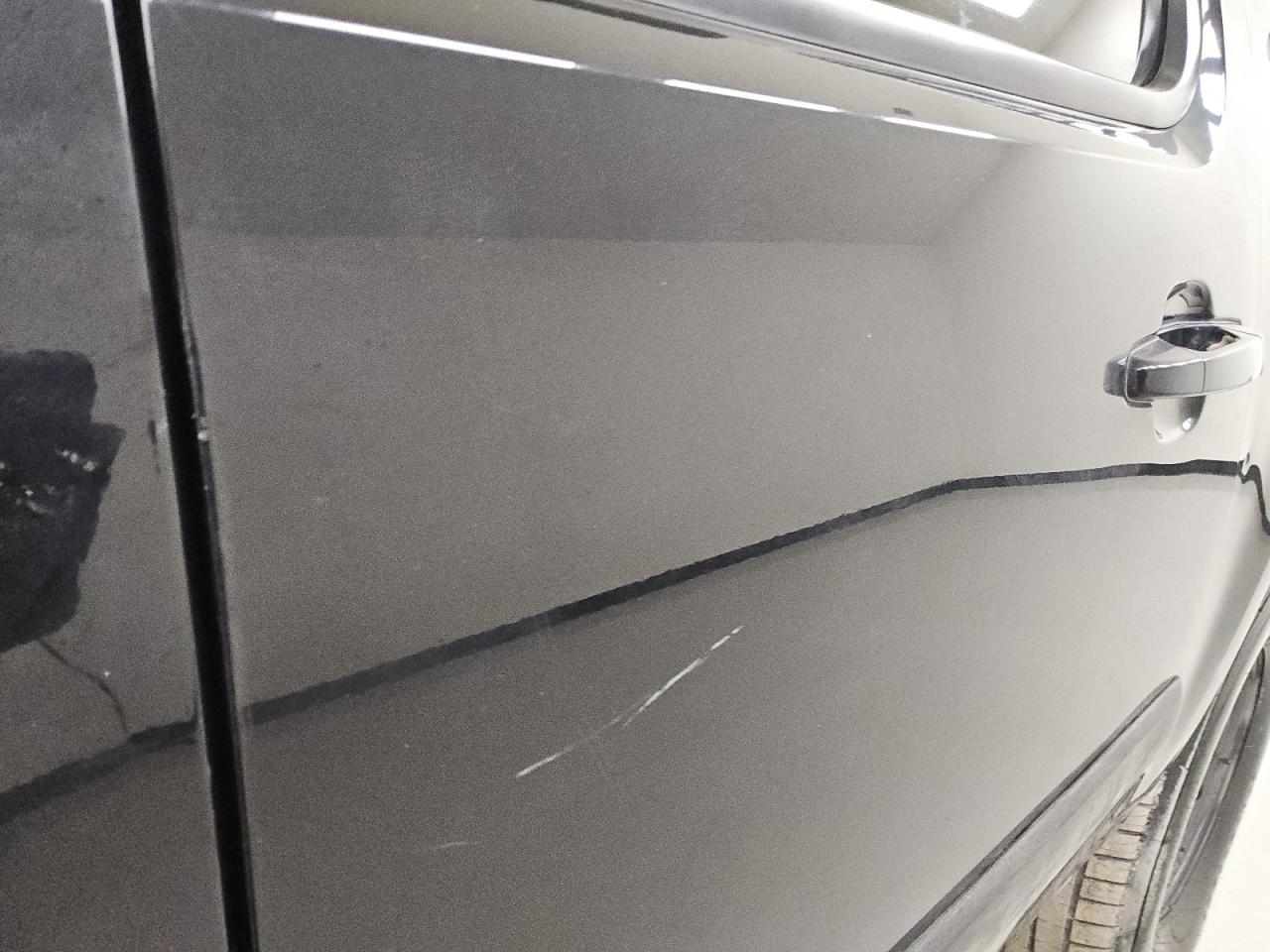 2007 Chevrolet Suburban C1500 Черный vin: 1GNFC16037R216971 Damage: Left Rear Door, Light Scratch, 2 To 3 Inches