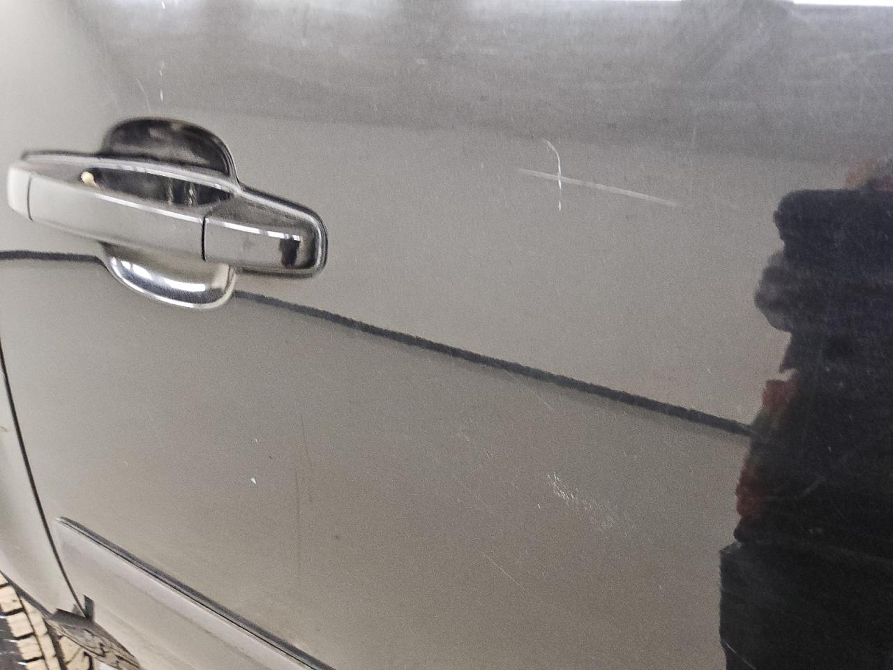 2007 Chevrolet Suburban C1500 Черный vin: 1GNFC16037R216971 Damage: Right Rear Door, Light Scratch, 3 To 4 Inches