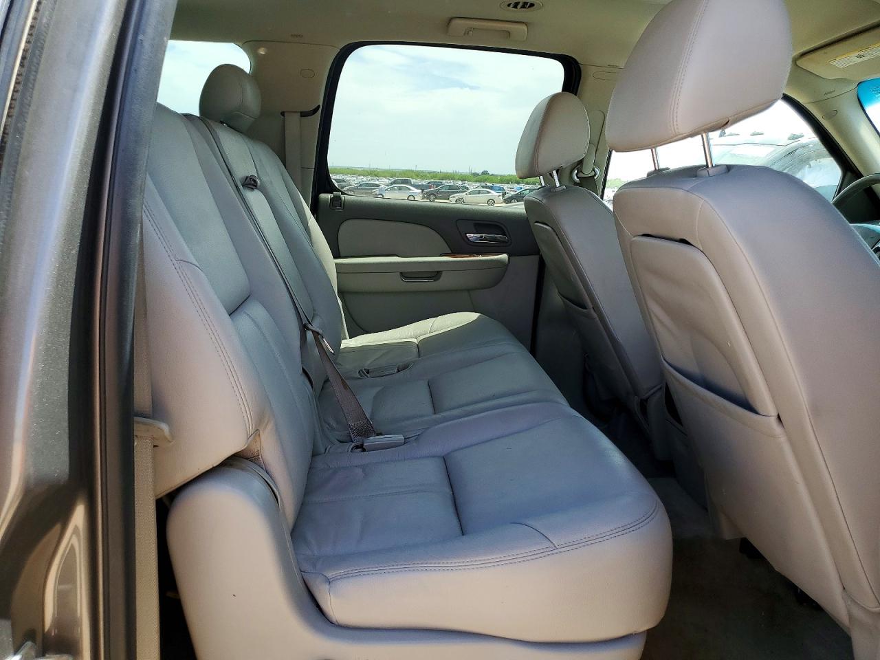 2007 Chevrolet Suburban C1500 Tan vin: 1GNFC16057J346975