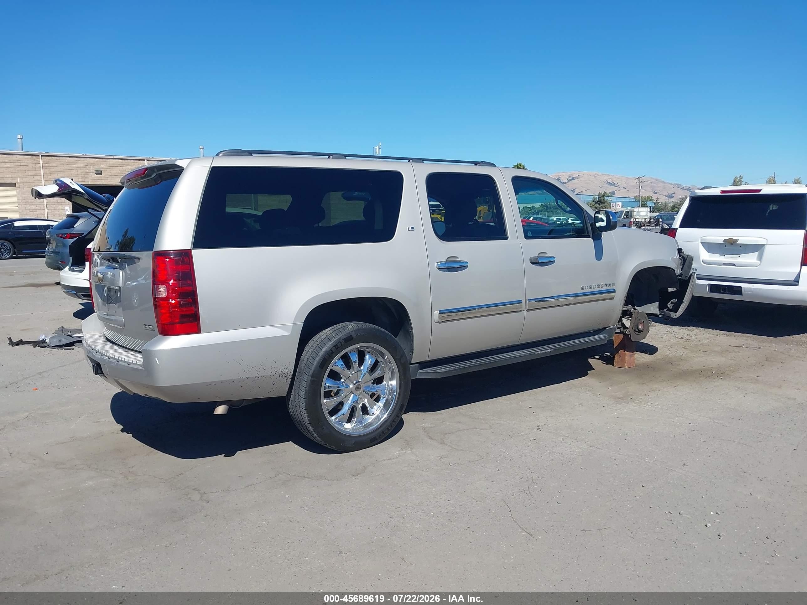 2008 Chevrolet Suburban 1500 Ls Brown vin: 1GNFC16068R131138