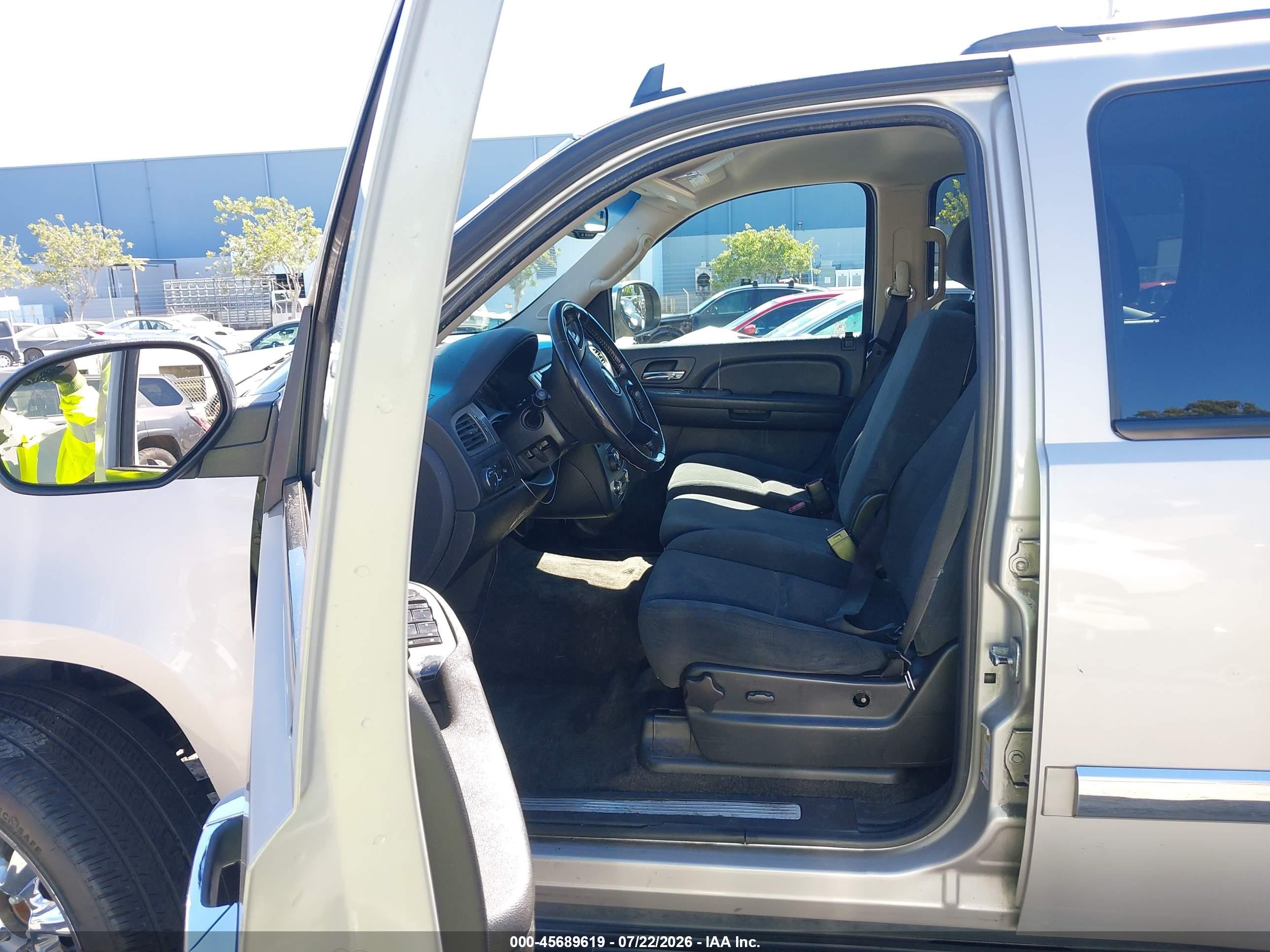 2008 Chevrolet Suburban 1500 Ls Brown vin: 1GNFC16068R131138