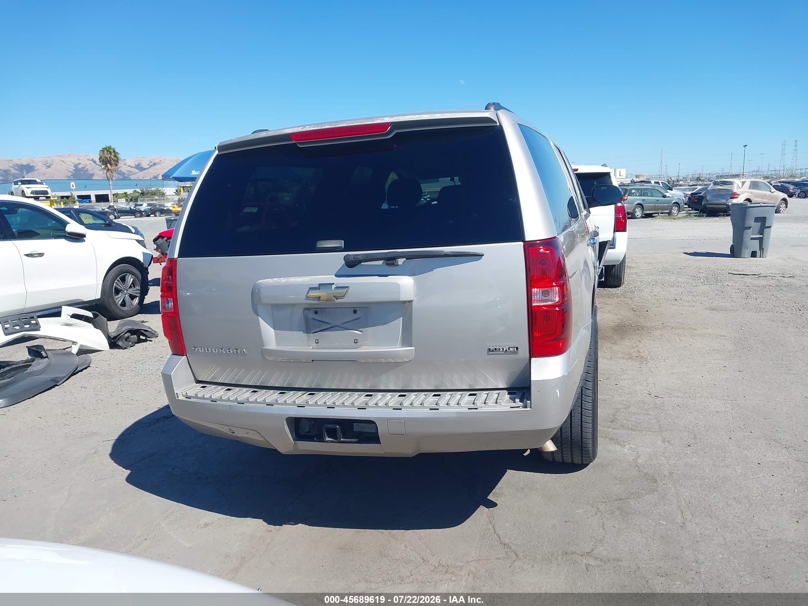 2008 Chevrolet Suburban 1500 Ls Brown vin: 1GNFC16068R131138
