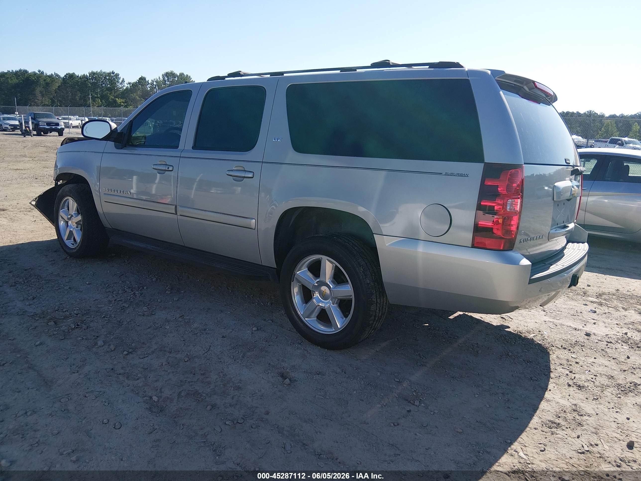2007 Chevrolet Suburban 1500 Ltz Бежевый vin: 1GNFC16077J232508