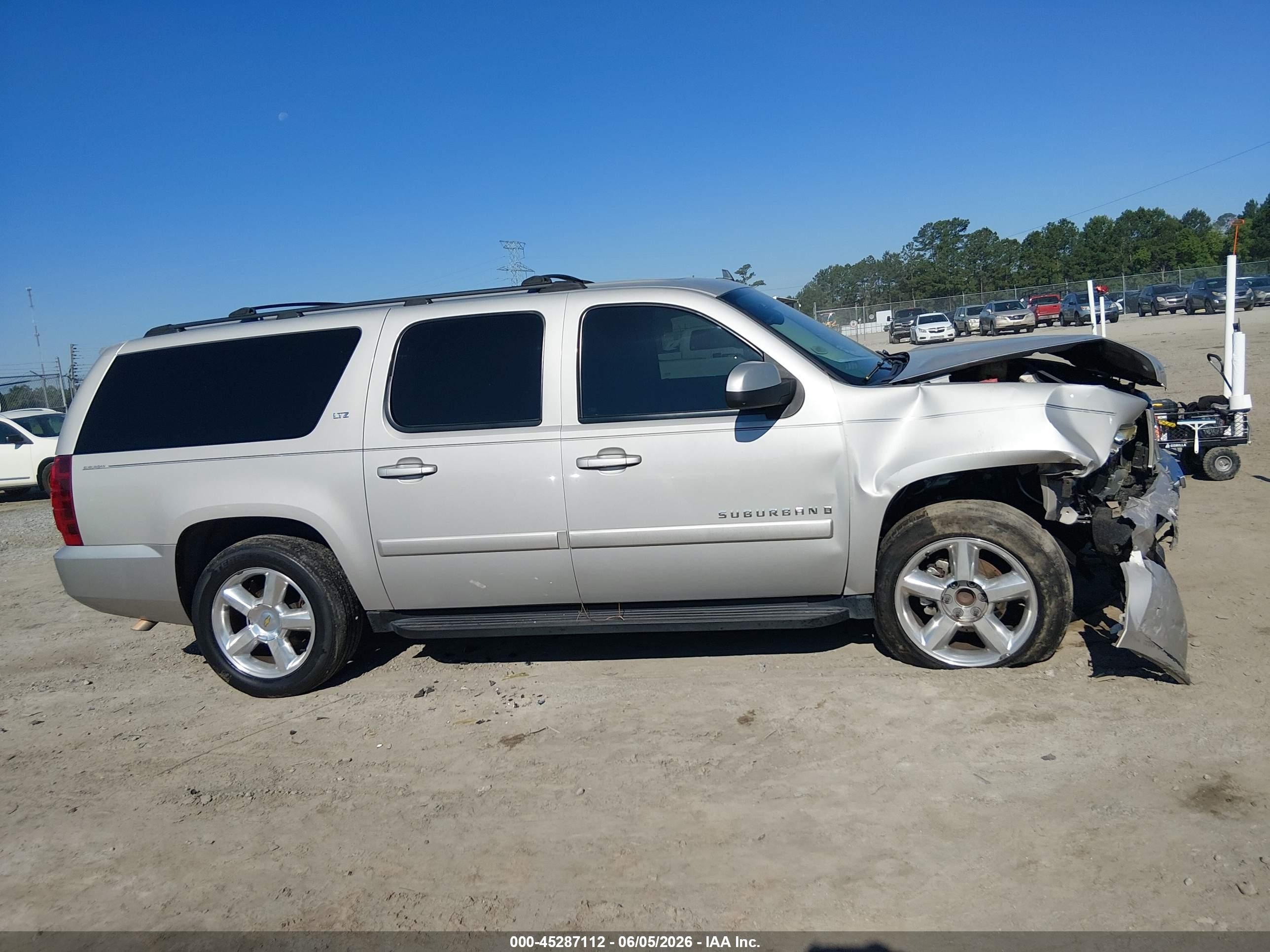 2007 Chevrolet Suburban 1500 Ltz Бежевый vin: 1GNFC16077J232508