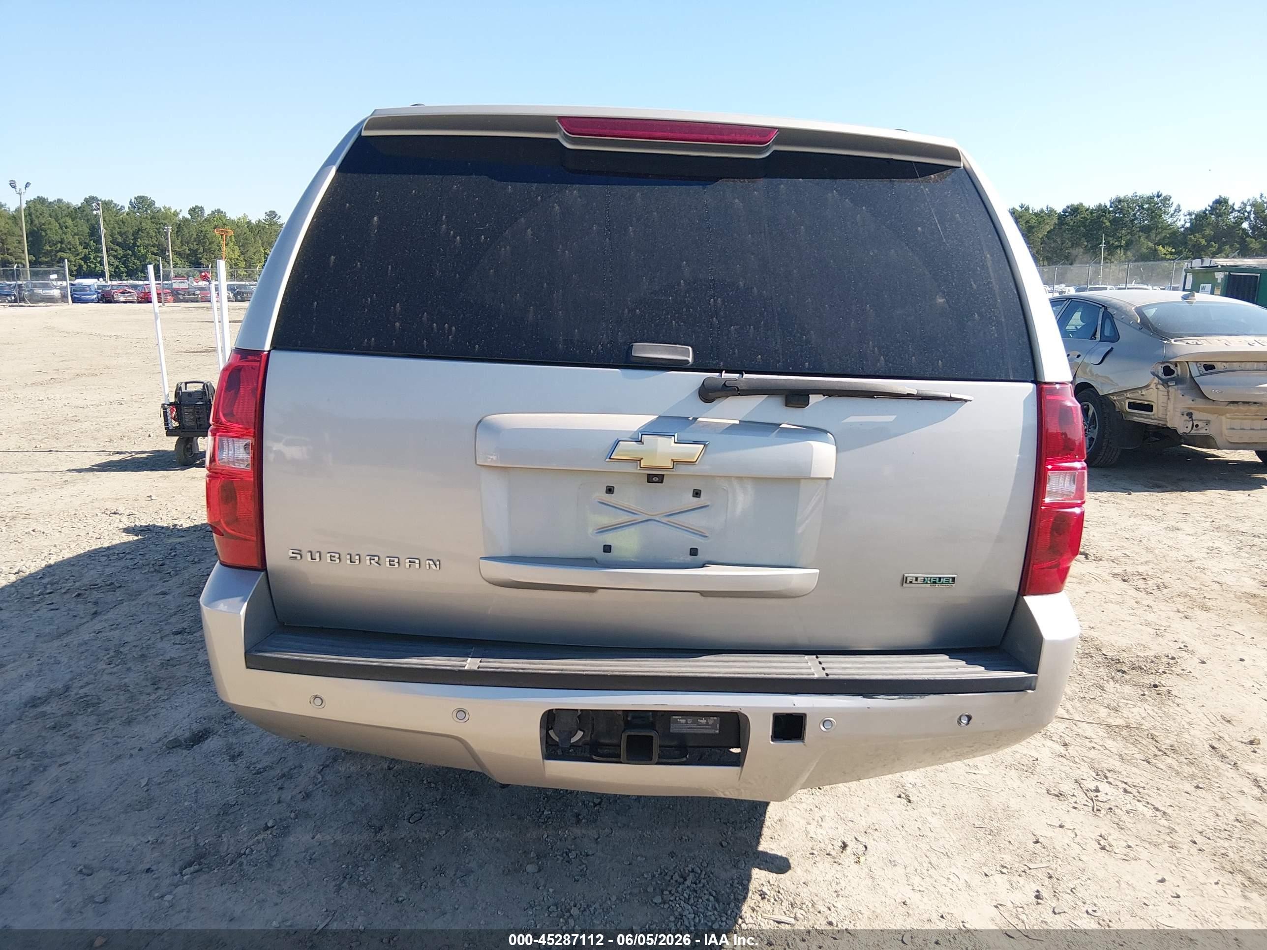 2007 Chevrolet Suburban 1500 Ltz Бежевый vin: 1GNFC16077J232508