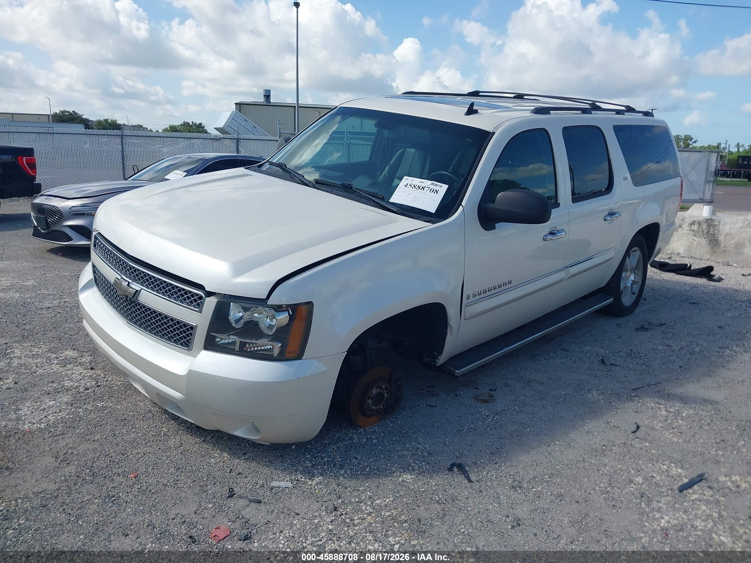 2008 Chevrolet Suburban 1500 Ltz White vin: 1GNFC16088R253757