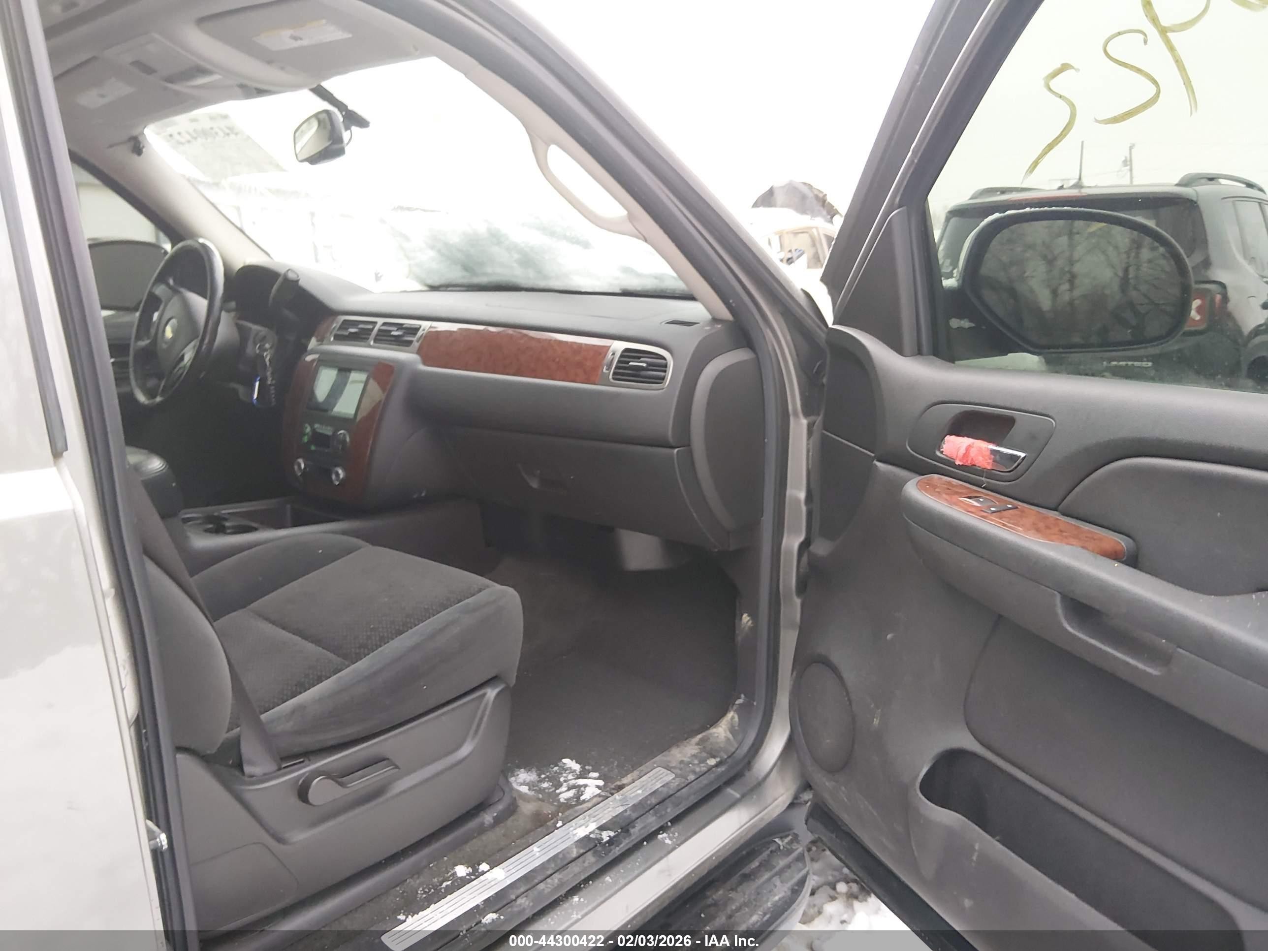 2007 Chevrolet Suburban 1500 Lt Gray vin: 1GNFC16097J206864