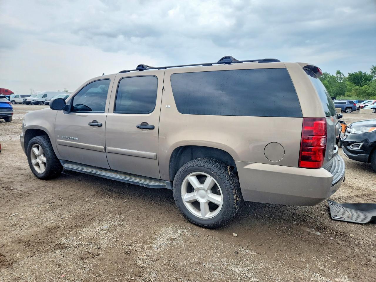 2007 Chevrolet Suburban C1500 Brown vin: 1GNFC16097R257167