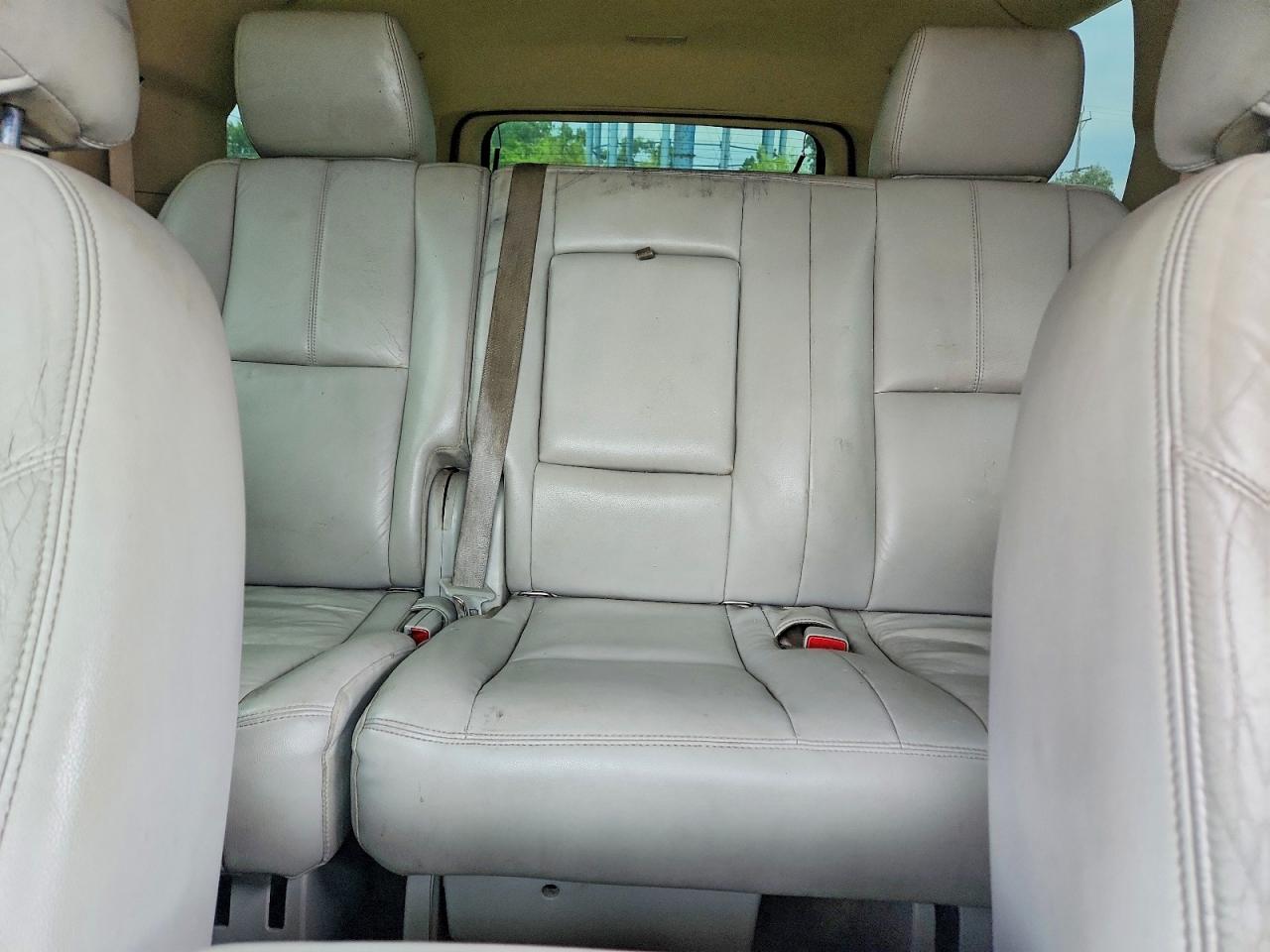 2007 Chevrolet Suburban C1500 Brown vin: 1GNFC16097R257167