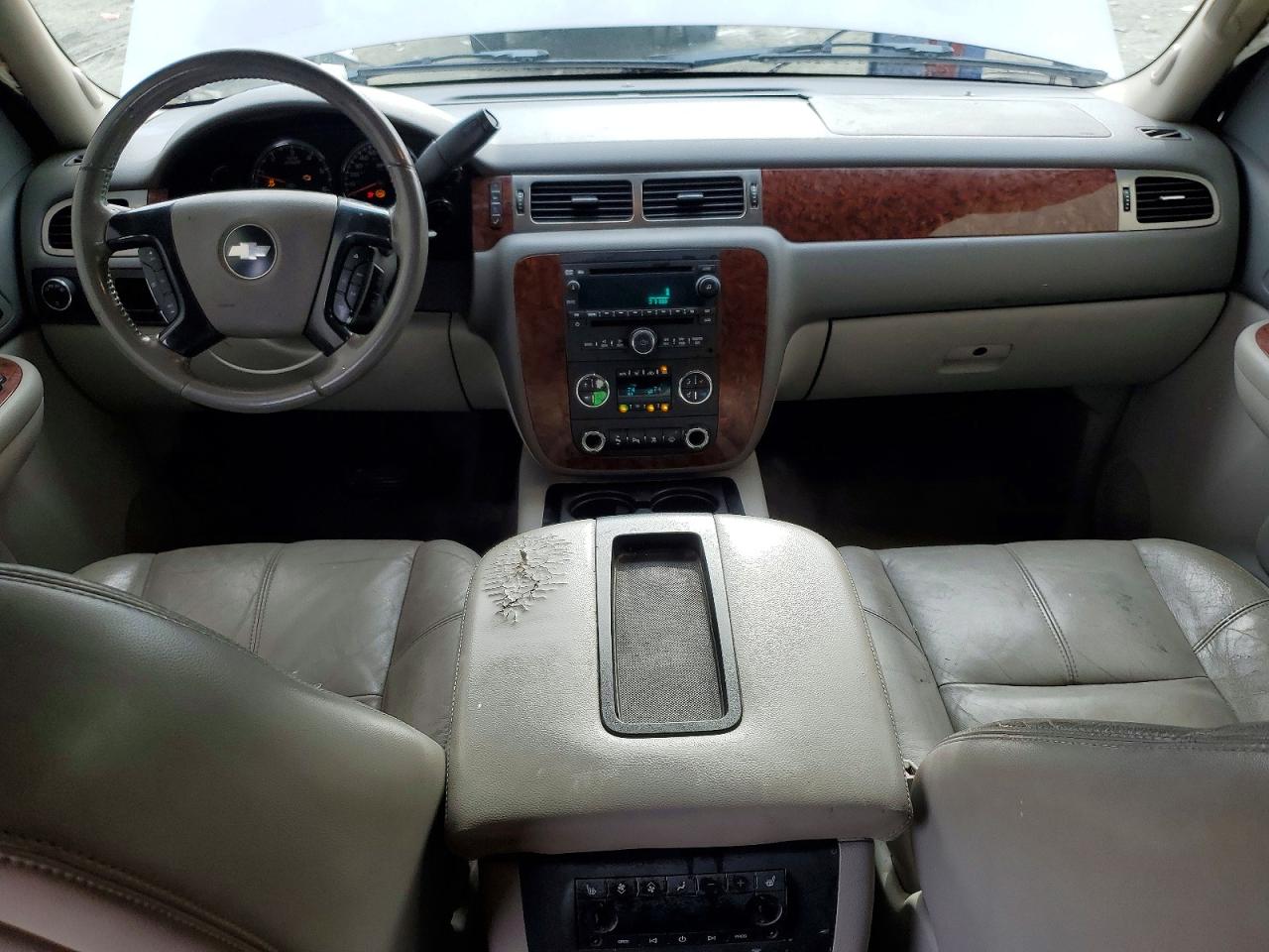 2007 Chevrolet Suburban C1500 Silver vin: 1GNFC160X7J237654