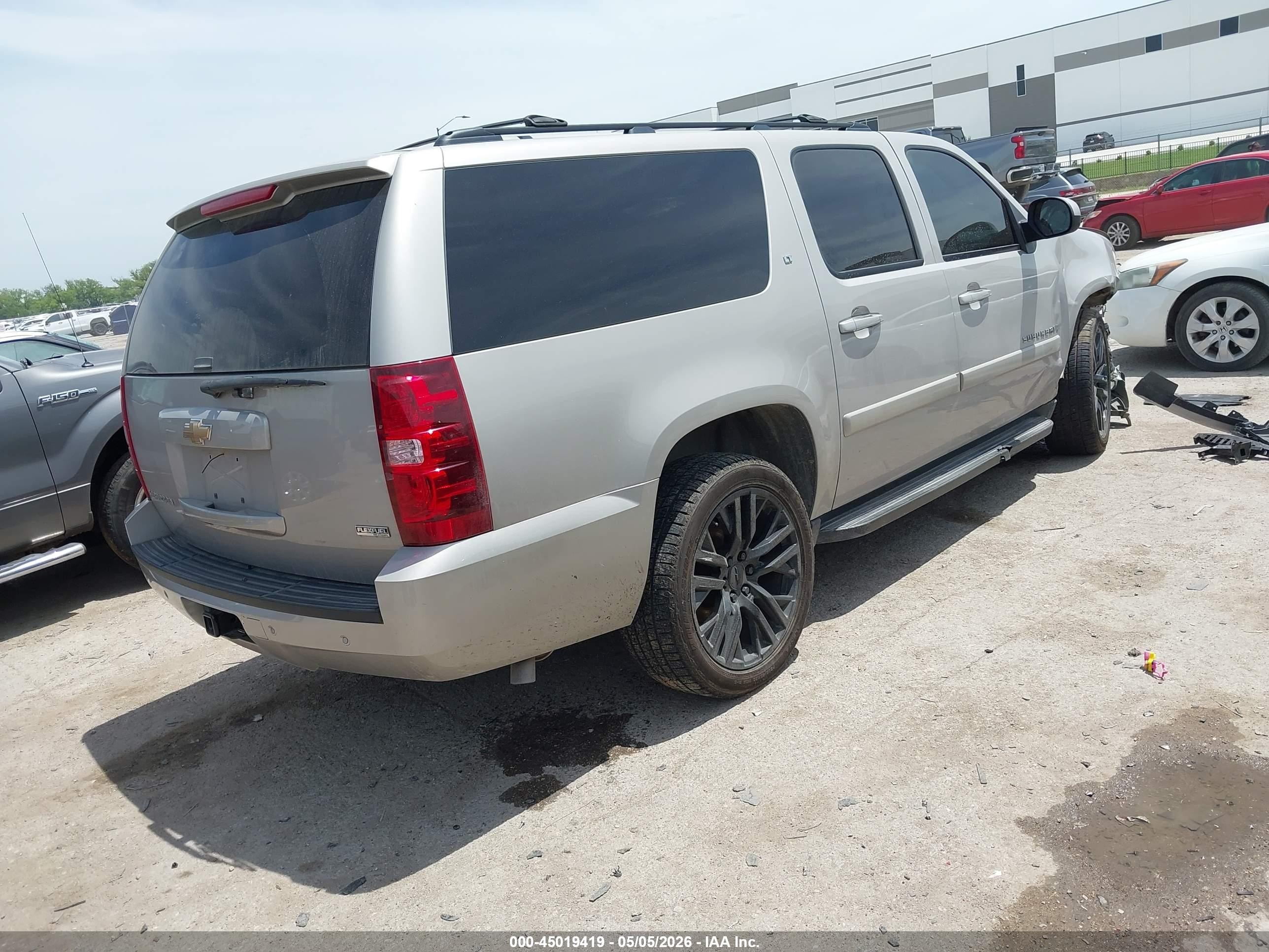 2008 Chevrolet Suburban 1500 Lt Gray vin: 1GNFC160X8J216840