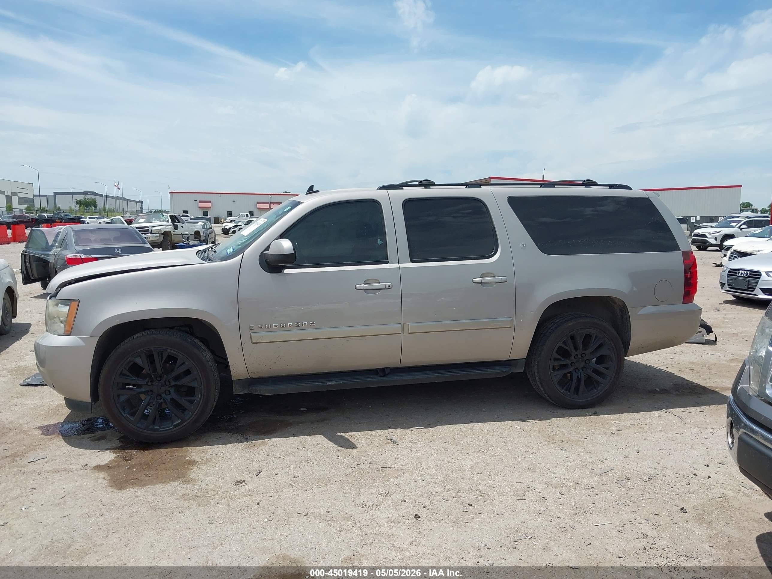 2008 Chevrolet Suburban 1500 Lt Gray vin: 1GNFC160X8J216840