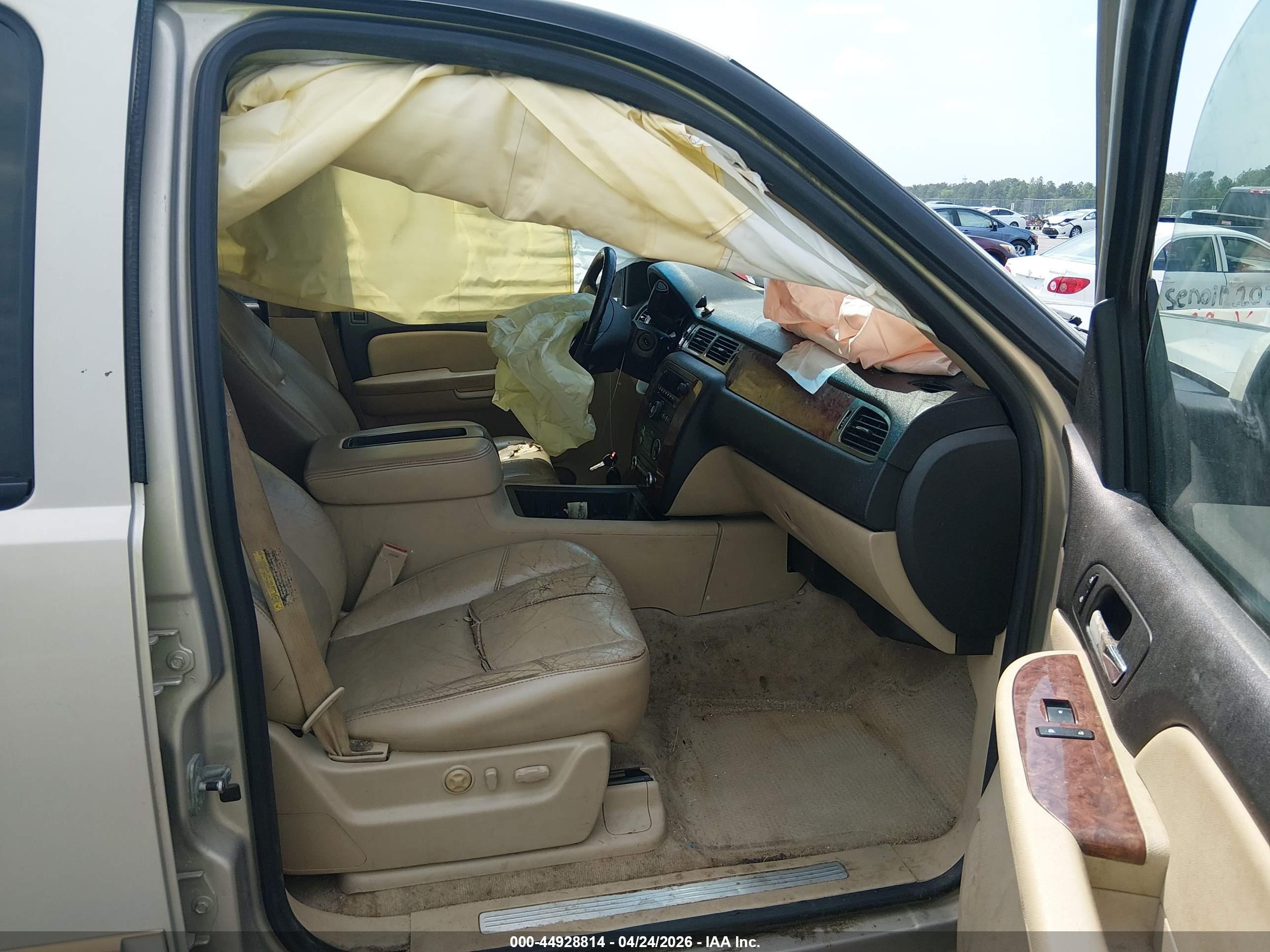 2007 Chevrolet Suburban 1500 Lt Gold vin: 1GNFC16J37J178469