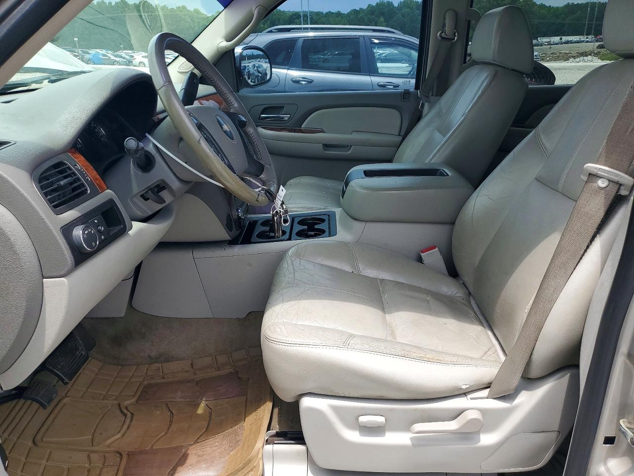 2007 Chevrolet Suburban C1500 Gray vin: 1GNFC16J47J355207