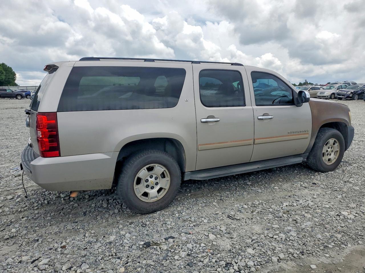 2007 Chevrolet Suburban C1500 Gray vin: 1GNFC16J47J355207