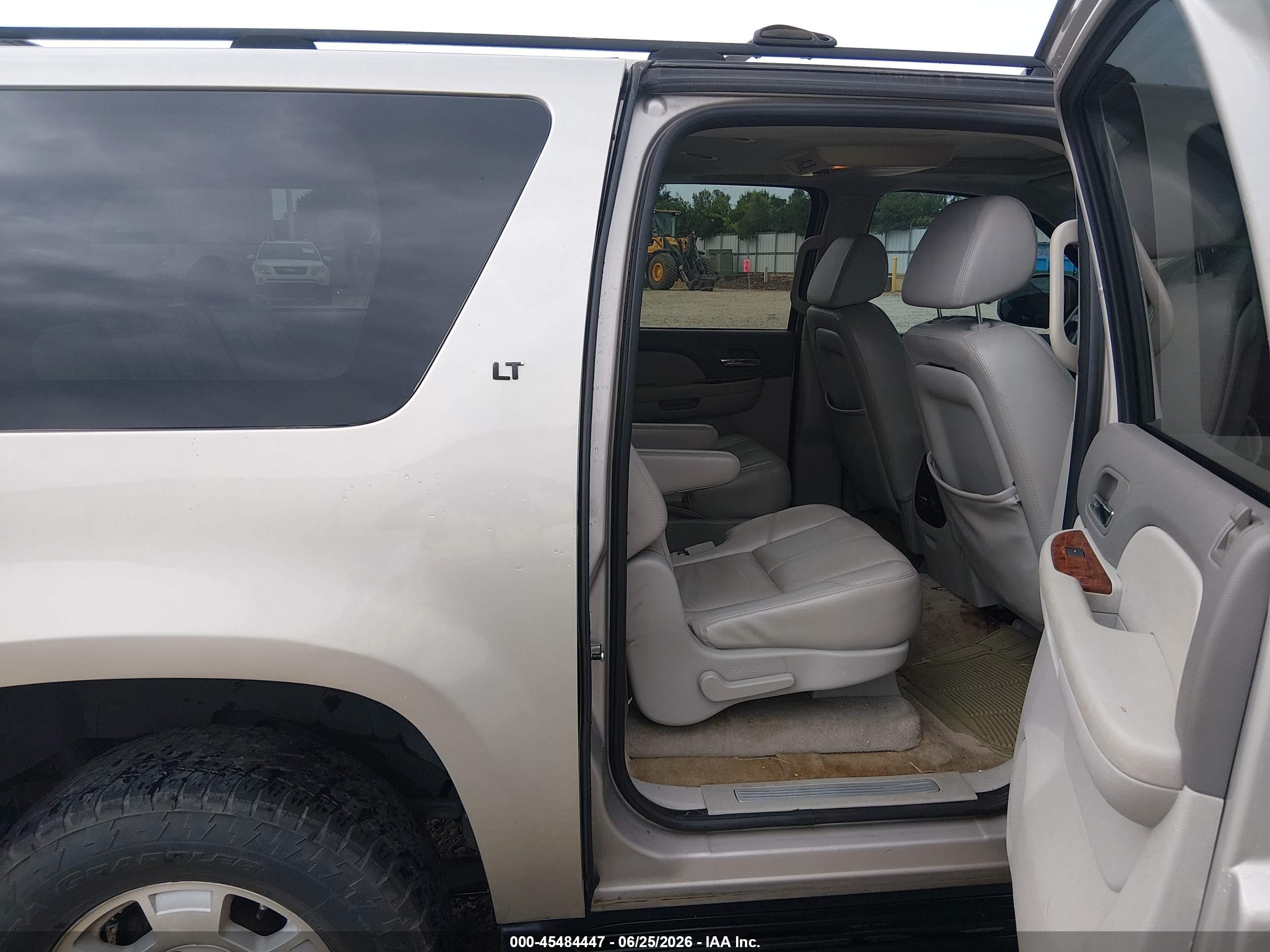 2007 Chevrolet Suburban Lt Gold vin: 1GNFC16J67J211822