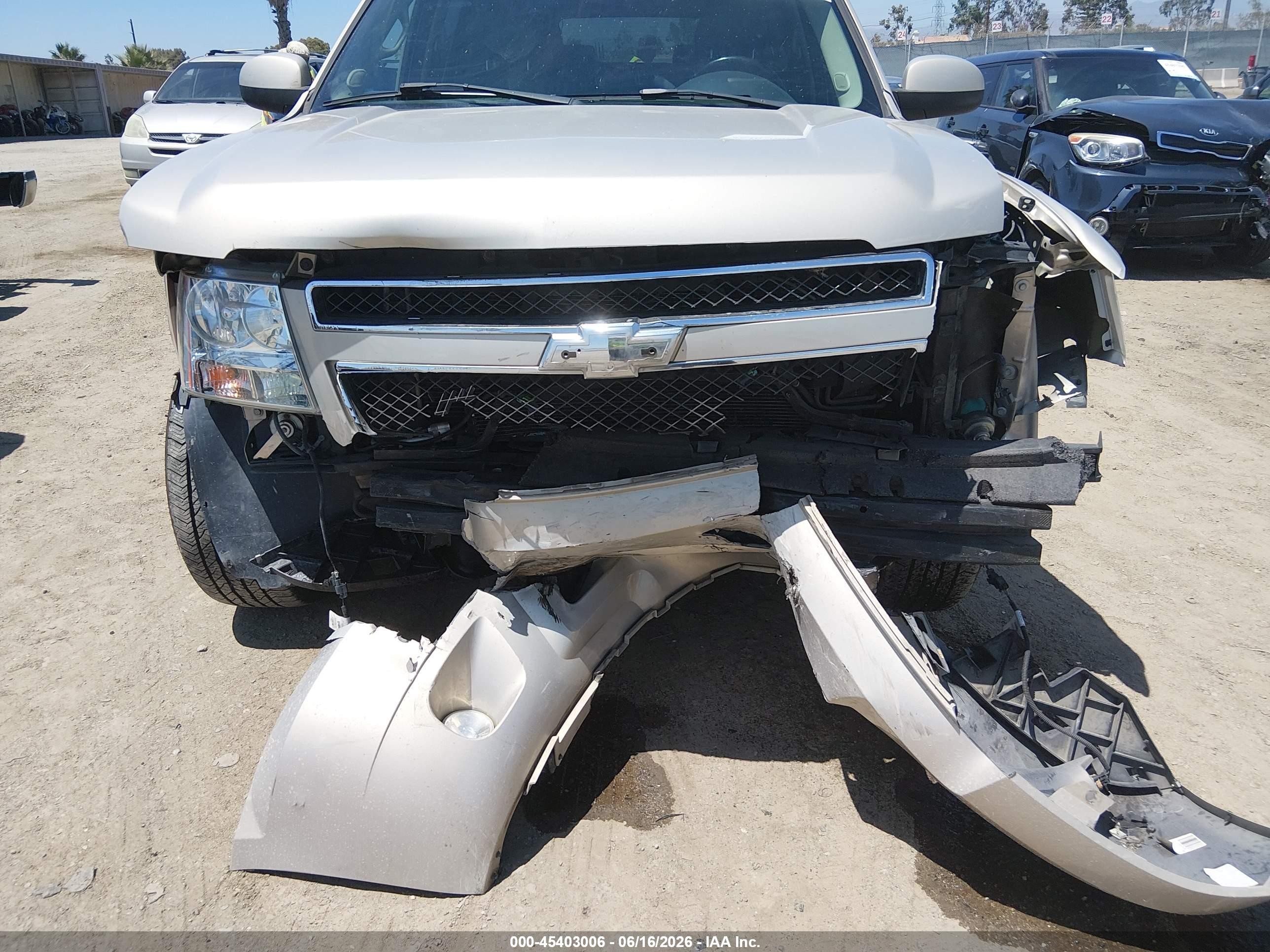 2007 Chevrolet Suburban 1500 Lt Champagne vin: 1GNFC16J67J331569