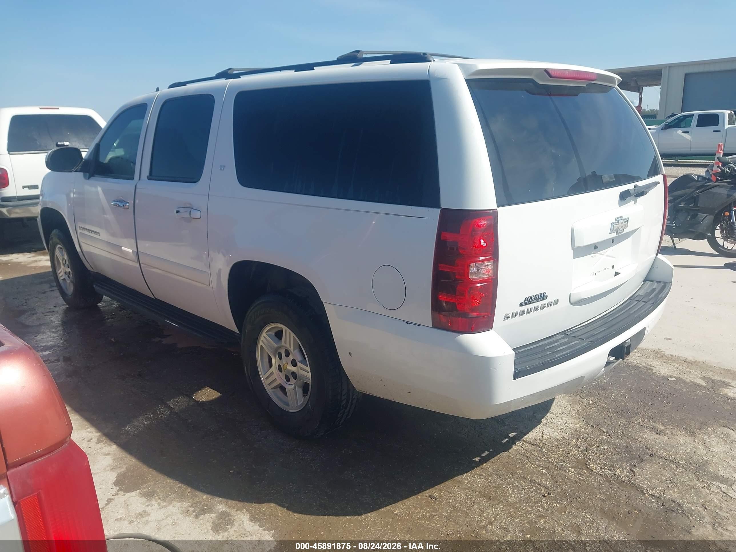 2008 Chevrolet Suburban 1500 Lt Белый vin: 1GNFC16J68R140284
