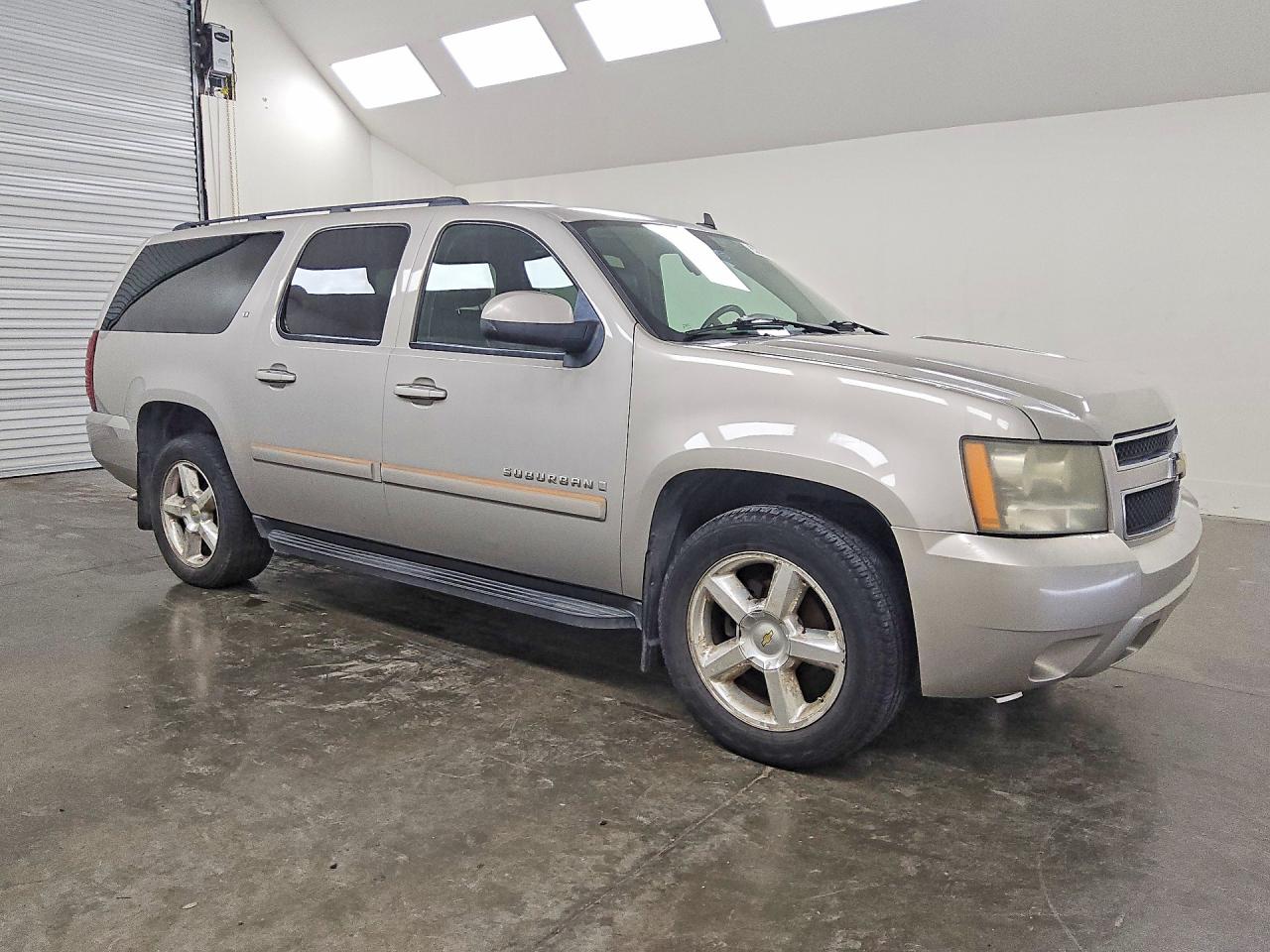2007 Chevrolet Suburban C1500 Silver vin: 1GNFC16J77J372227