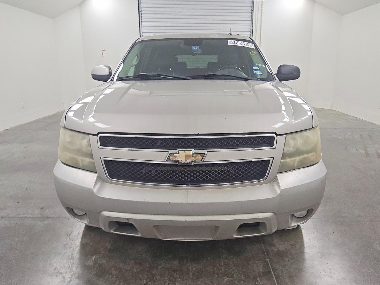 2007 Chevrolet Suburban C1500 Silver vin: 1GNFC16J77J372227