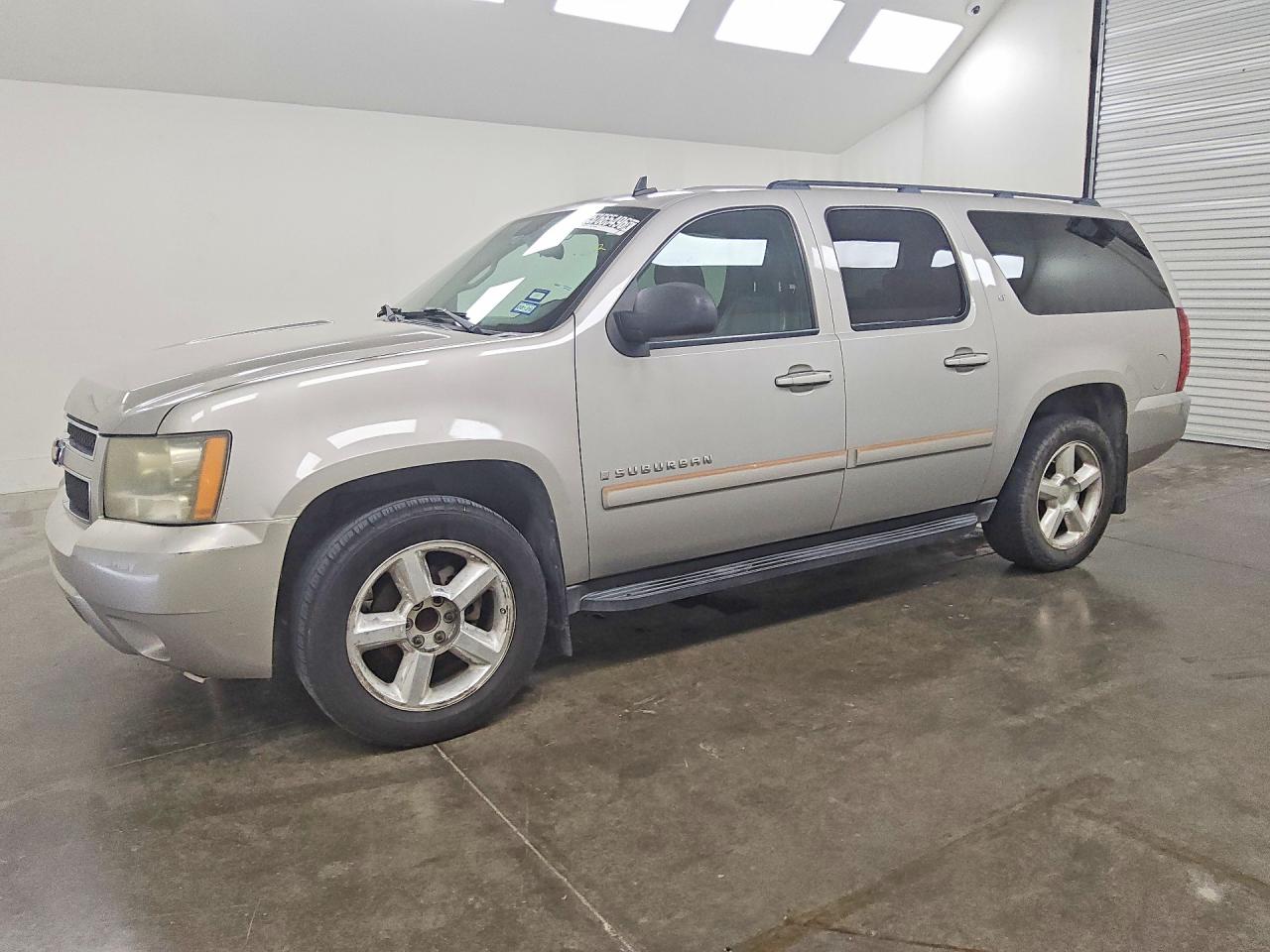 2007 Chevrolet Suburban C1500 Silver vin: 1GNFC16J77J372227