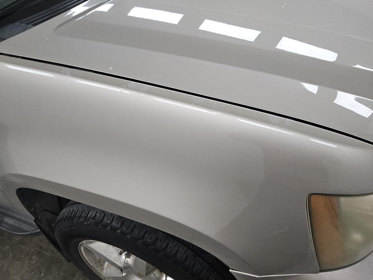 2007 Chevrolet Suburban C1500 Silver vin: 1GNFC16J77J372227 Damage: Right Front Fender, Chipped, 4