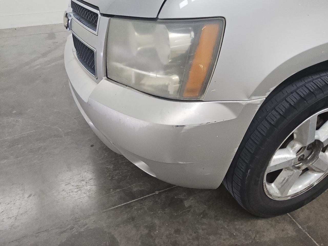 2007 Chevrolet Suburban C1500 Silver vin: 1GNFC16J77J372227 Damage: Front Bumper, Multiple Scratches Heavy, 4