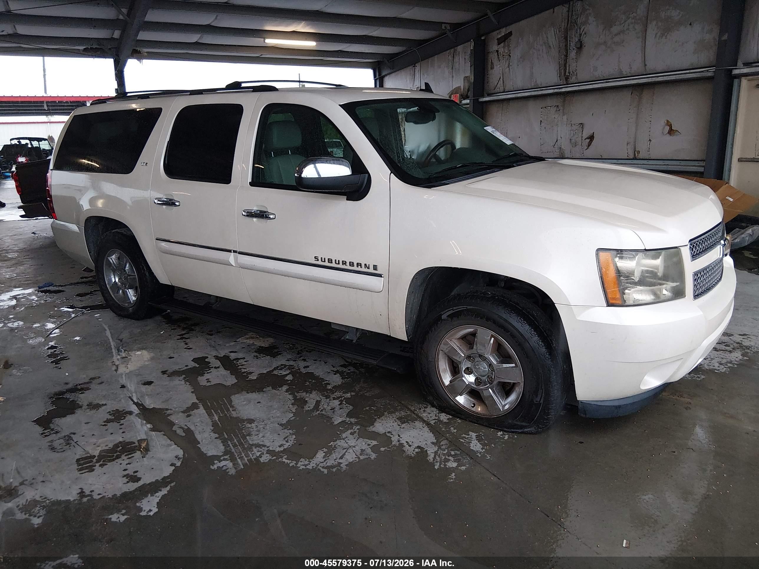 2008 Chevrolet Suburban 1500 Ltz White vin: 1GNFC16J88R209377