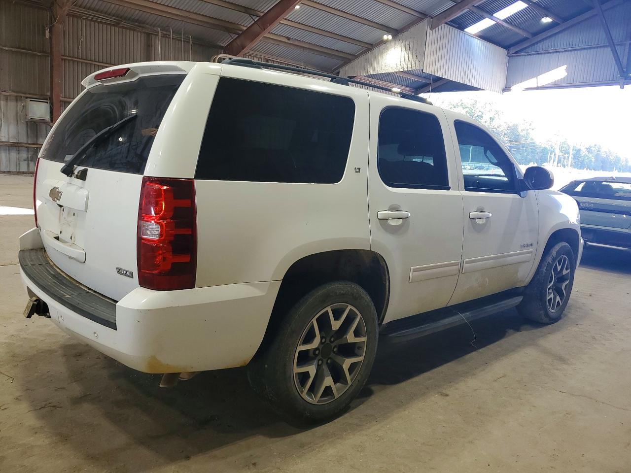 2009 Chevrolet Tahoe C1500 Lt White vin: 1GNFC23009R298302