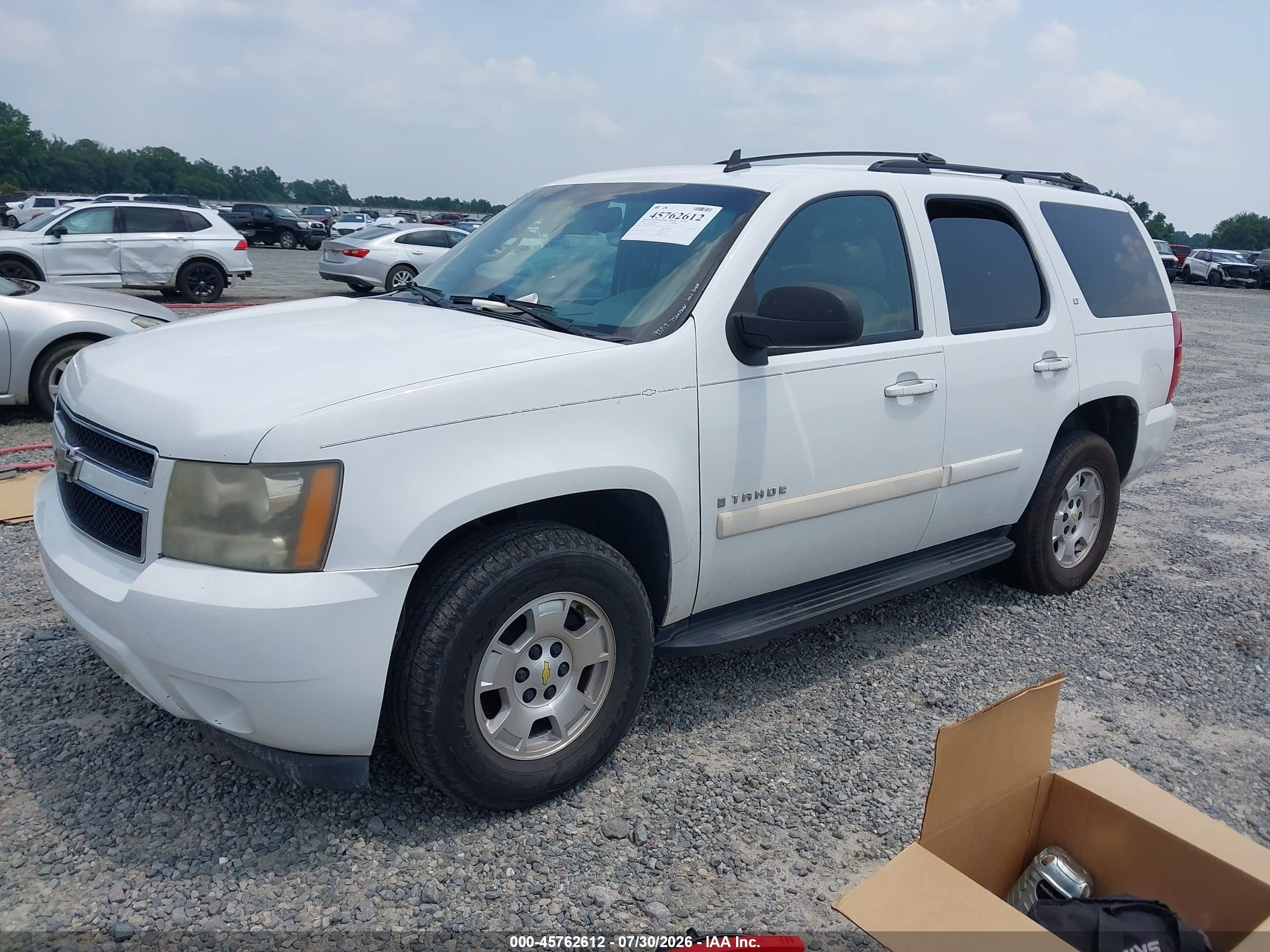 2009 Chevrolet Tahoe Lt2 White vin: 1GNFC23019R193719