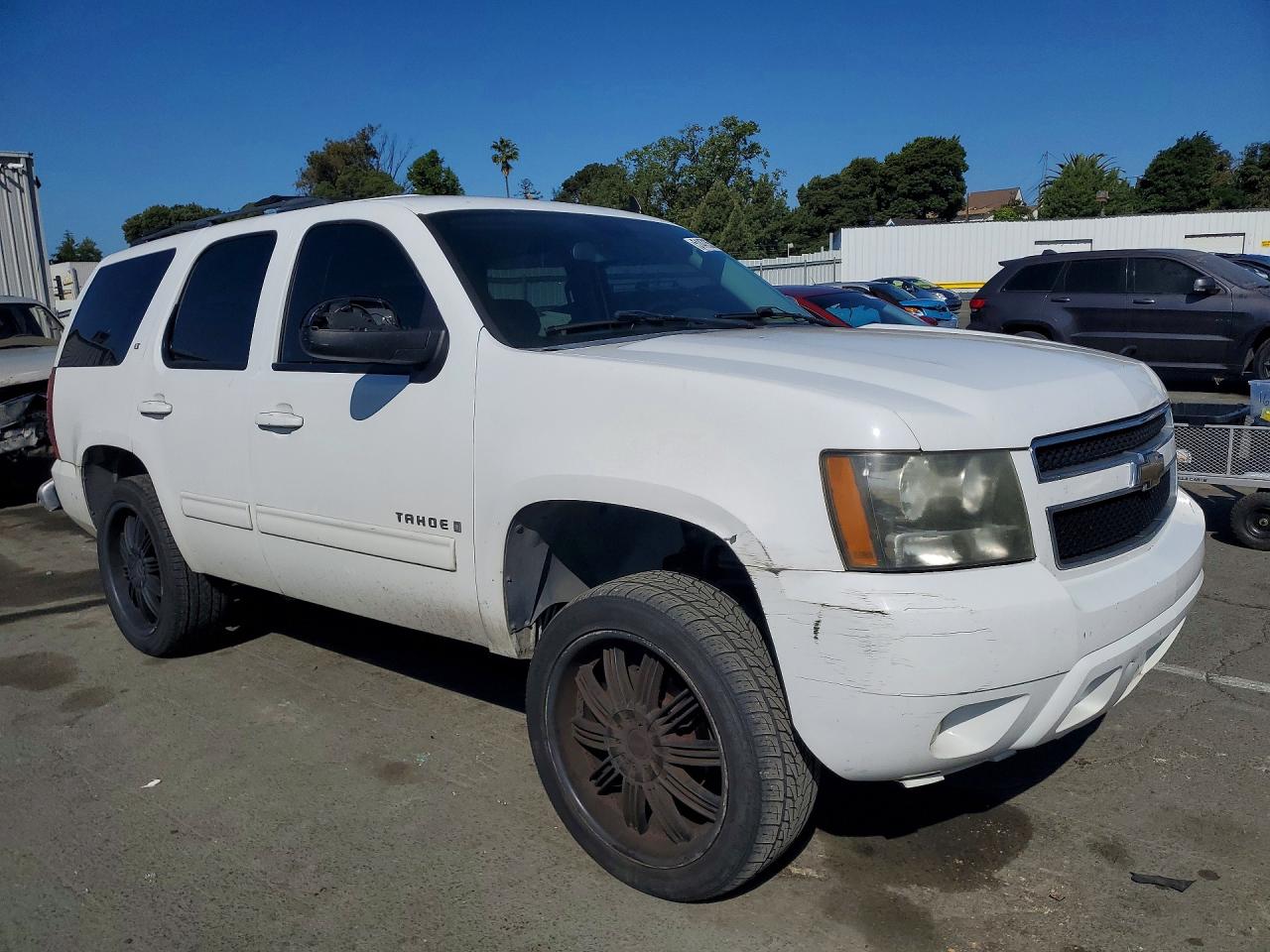 2009 Chevrolet Tahoe Lt White vin: 1GNFC23019R256754