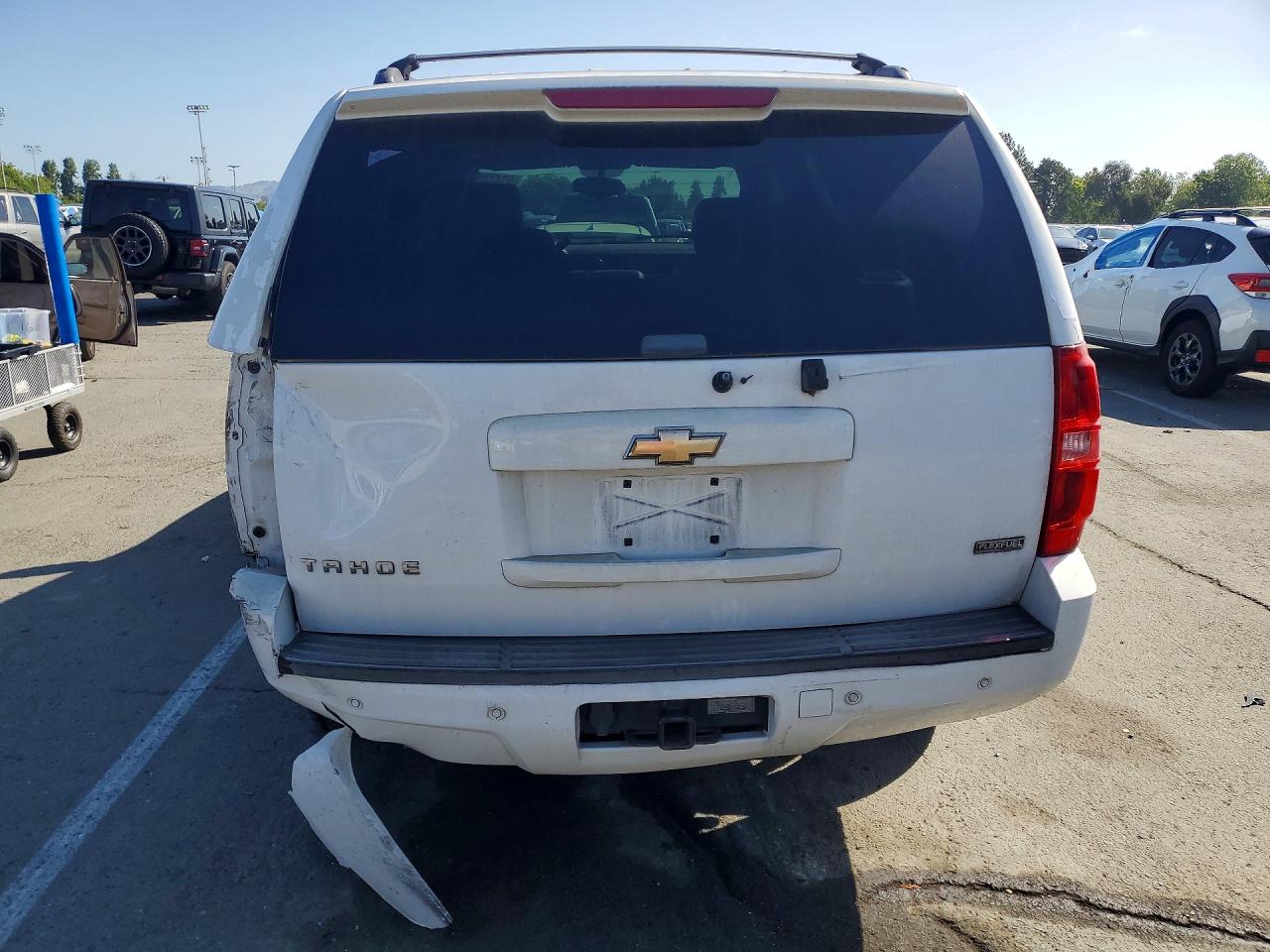 2009 Chevrolet Tahoe Lt White vin: 1GNFC23019R256754
