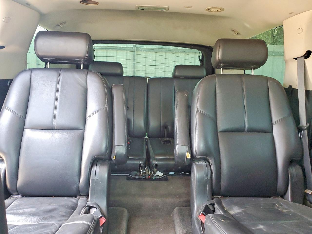 2009 Chevrolet Tahoe C1500 Lt Black vin: 1GNFC23029R170739