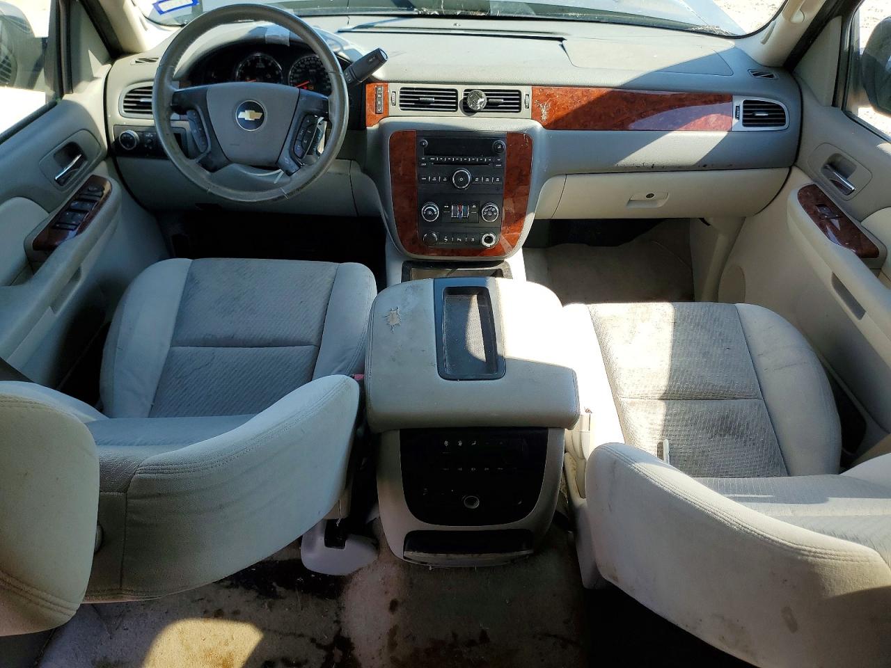 2009 Chevrolet Tahoe C1500 Lt Silver vin: 1GNFC23049R172783