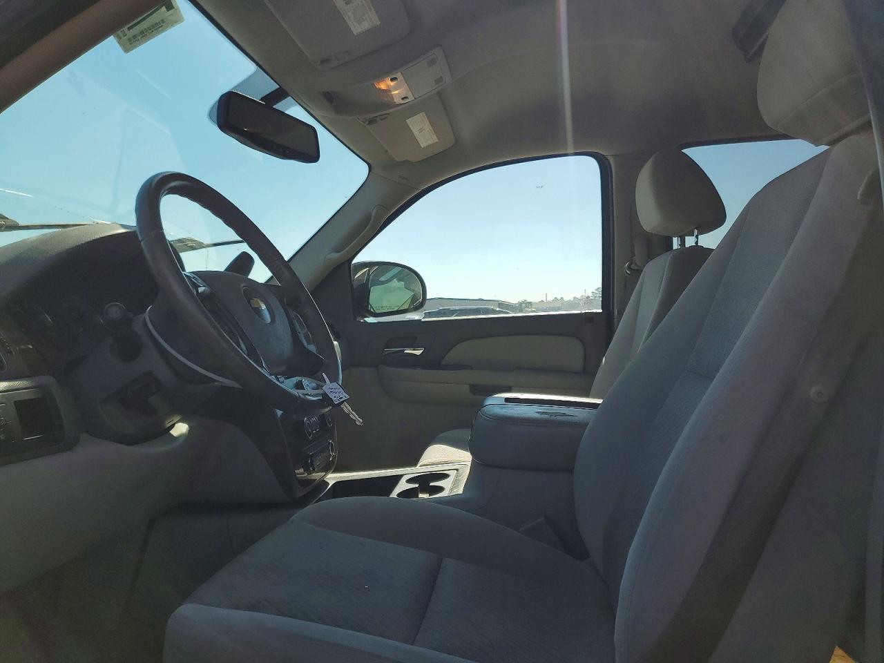 2009 Chevrolet Tahoe C1500 Lt Silver vin: 1GNFC23049R172783