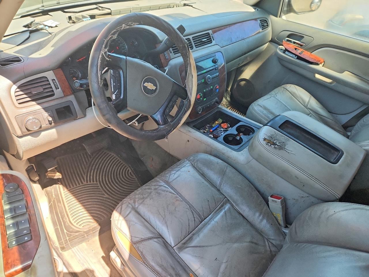 2009 Chevrolet Tahoe C1500 Lt Silver vin: 1GNFC23049R188949